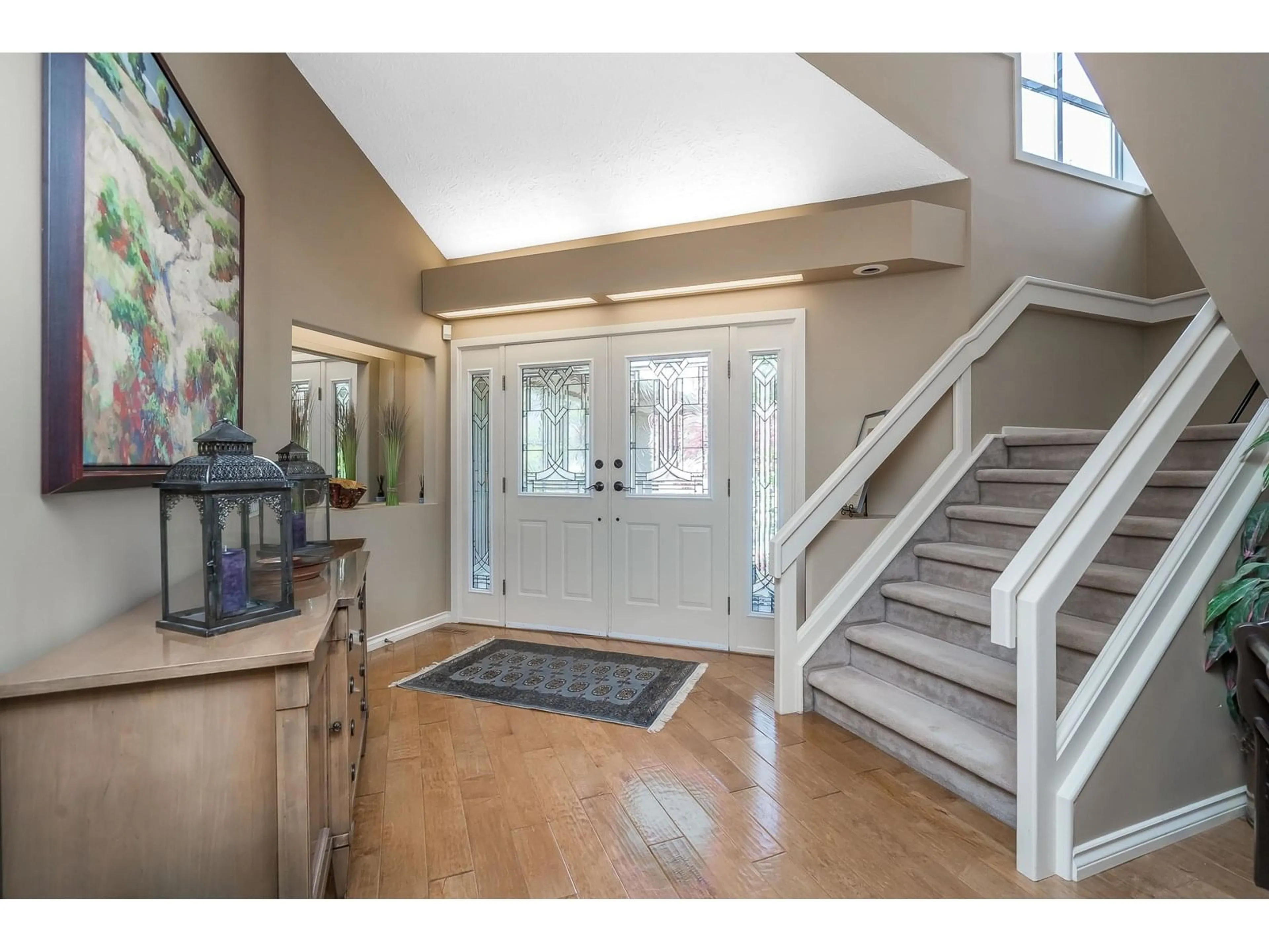Indoor entryway for 12430 OCEAN BREEZE, Surrey British Columbia V4A9K3