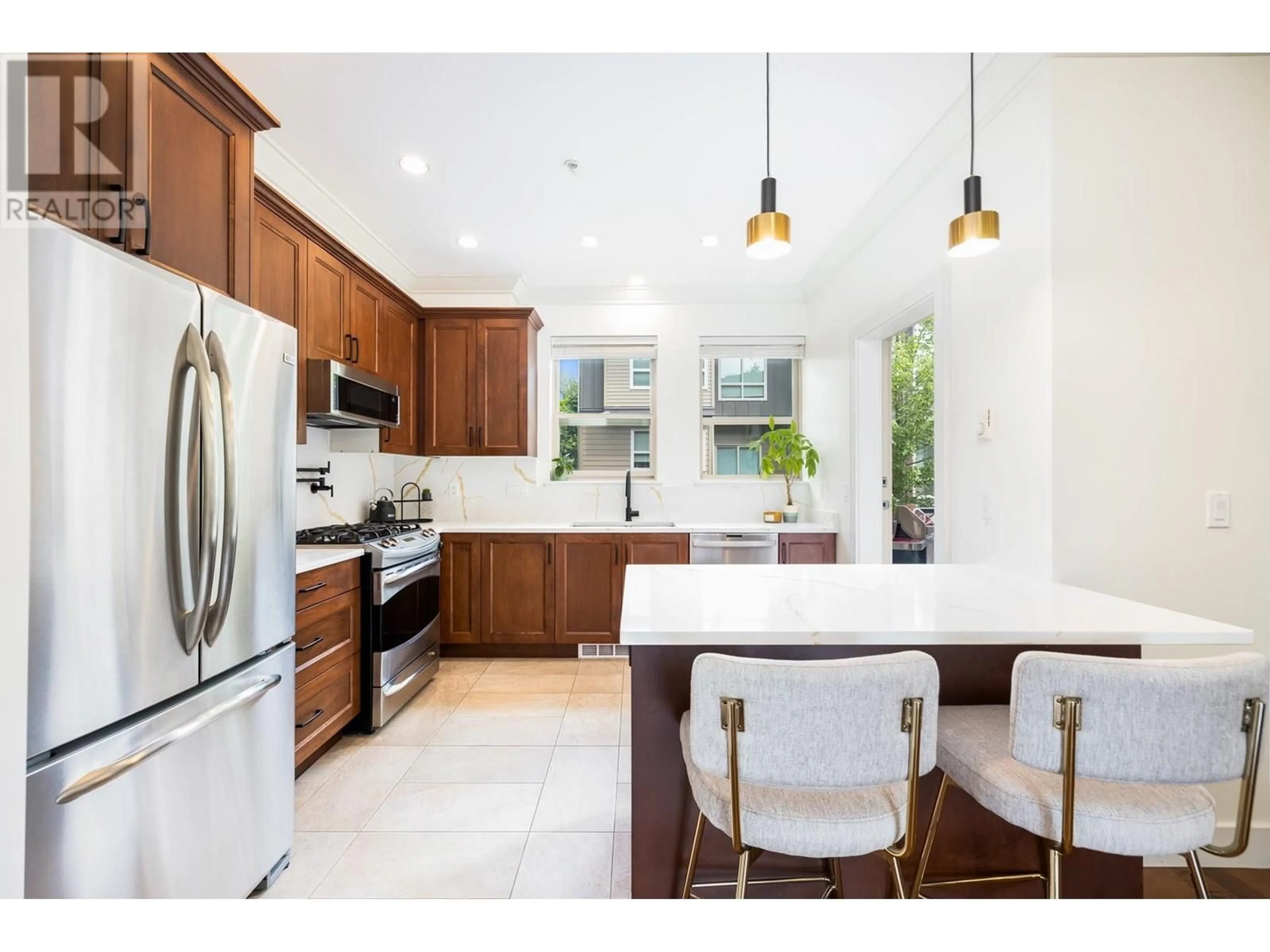 Open concept kitchen, ceramic/tile floor for 10 - 897 PREMIER STREET, North Vancouver British Columbia V7J2G7