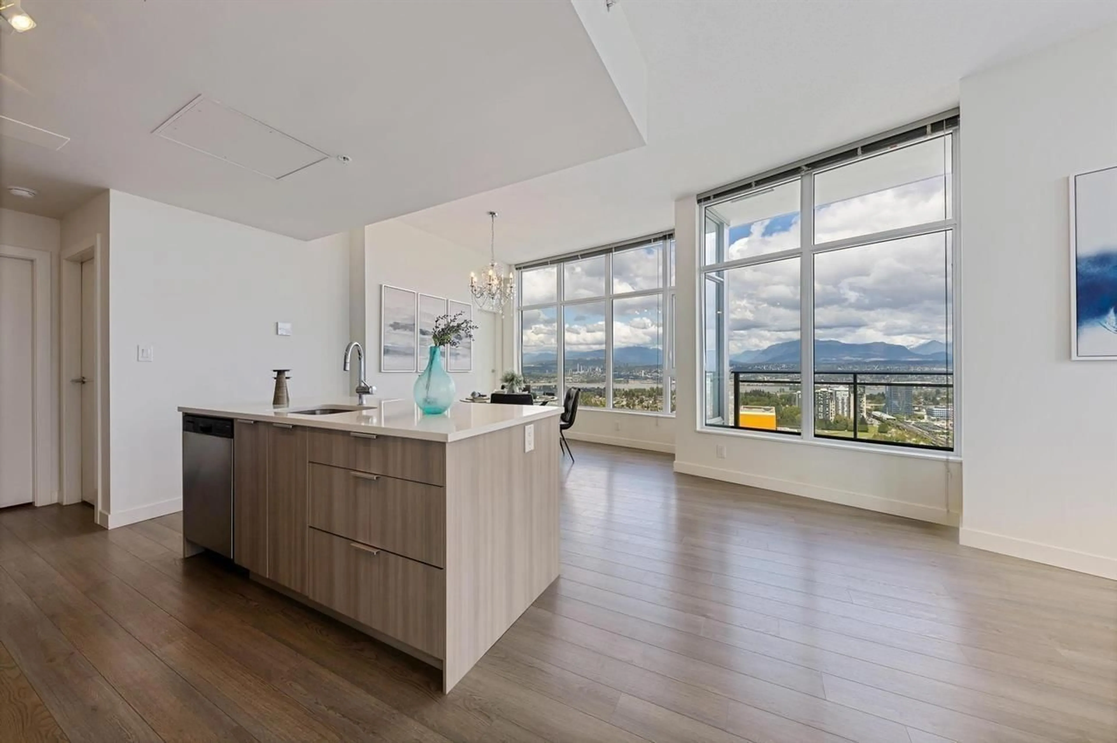 Open concept kitchen, unknown for 3307 - 13308 CENTRAL, Surrey British Columbia V3T0M4