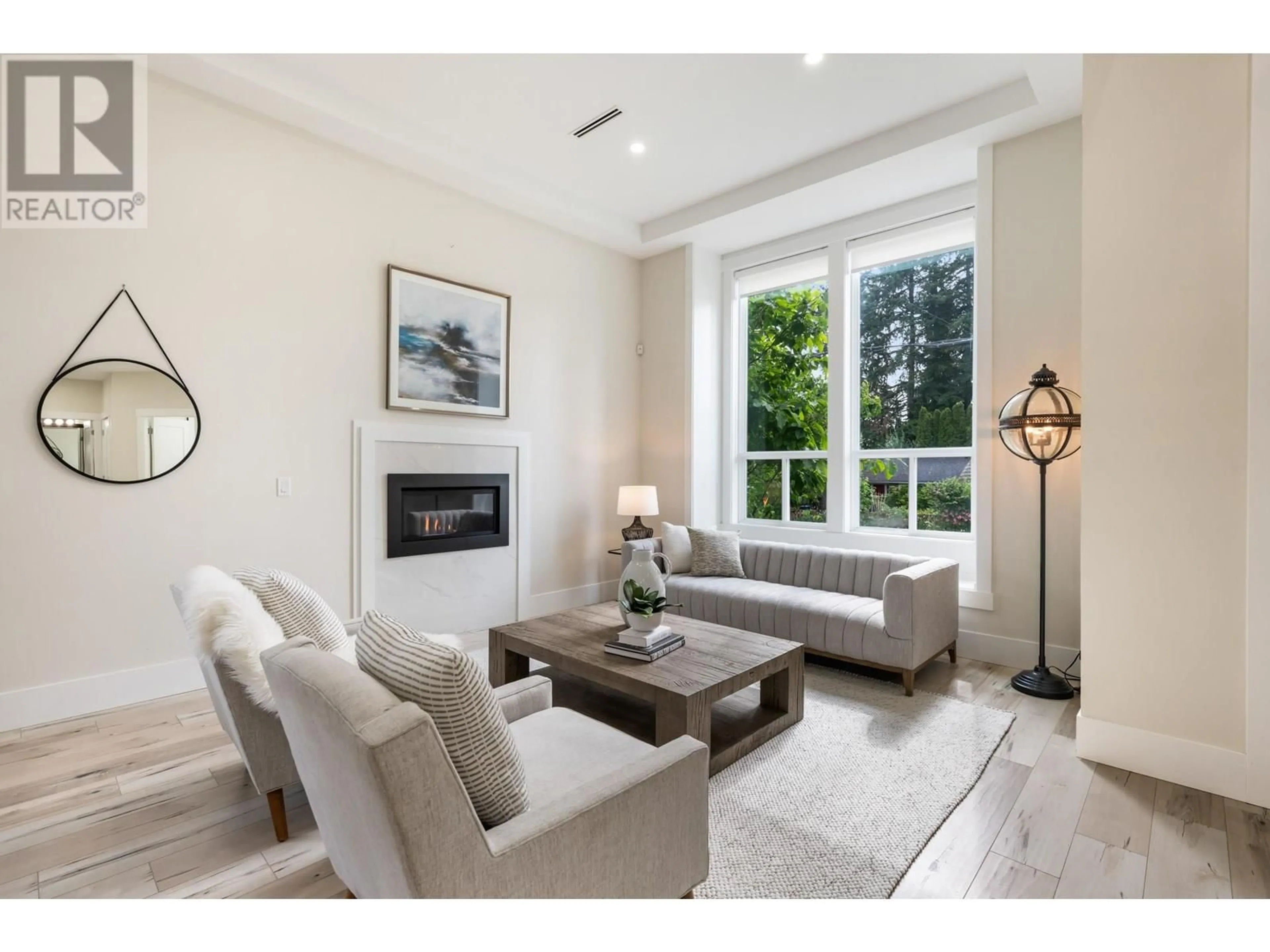 Living room with furniture, unknown for 3282 WELLINGTON STREET, Port Coquitlam British Columbia V3B3X7
