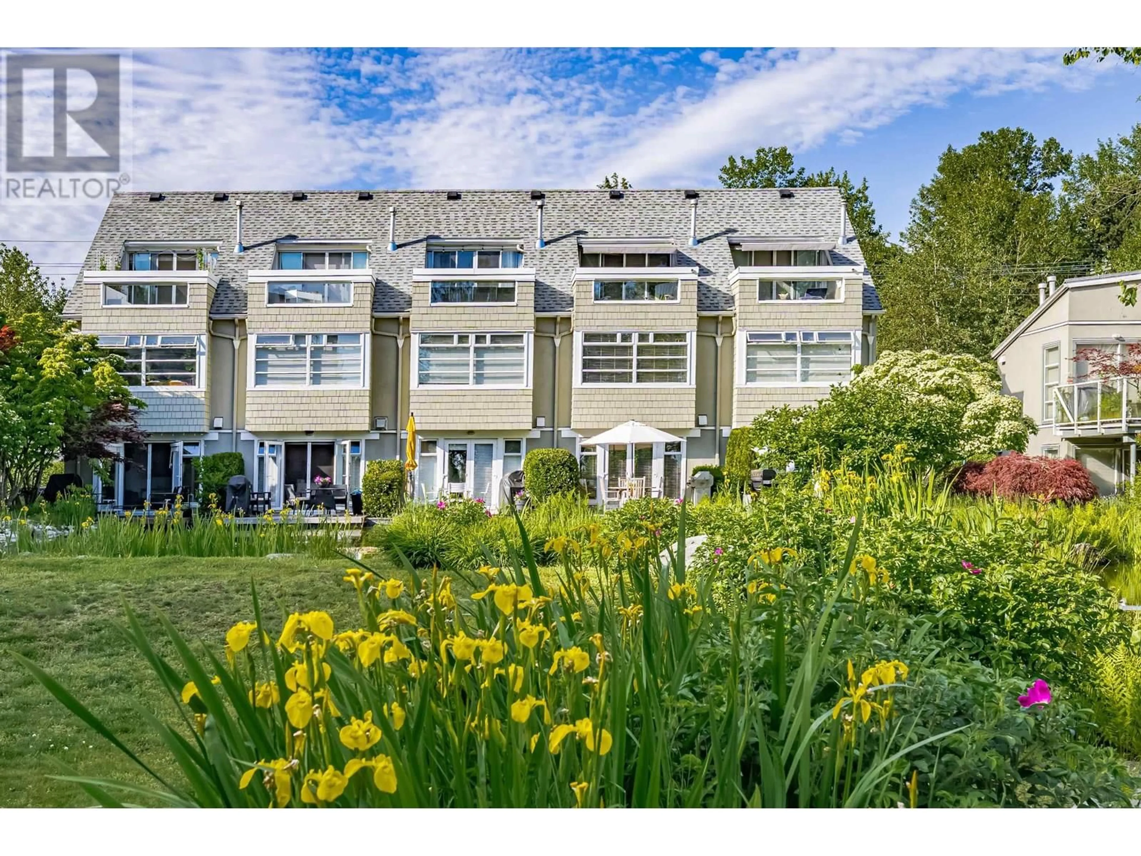 A pic from outside/outdoor area/front of a property/back of a property/a pic from drone, street for 2060 KENT AVENUE, Vancouver British Columbia V5P4X2