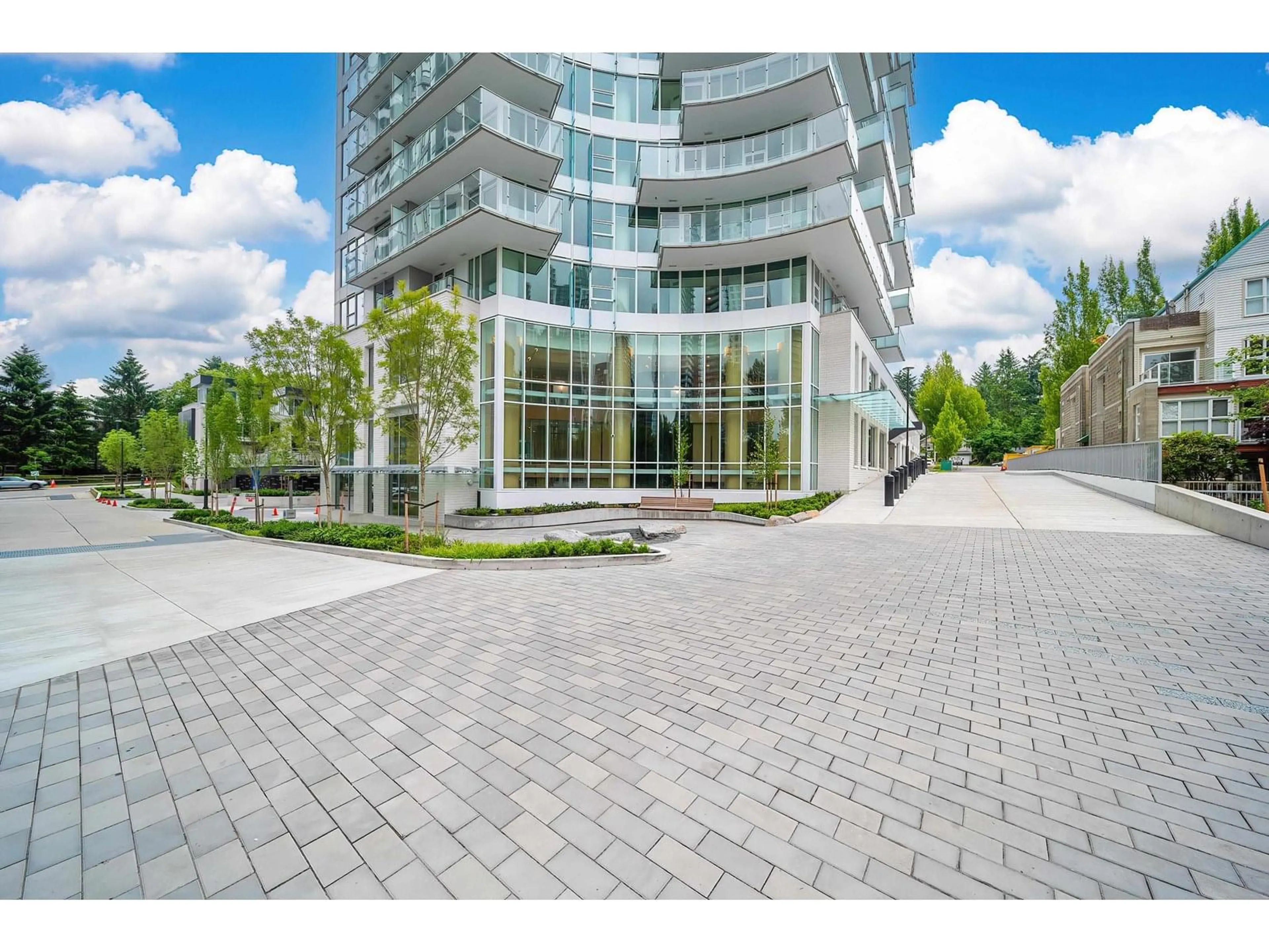 Indoor foyer for 3301 - 13768 100, Surrey British Columbia V3T0V2