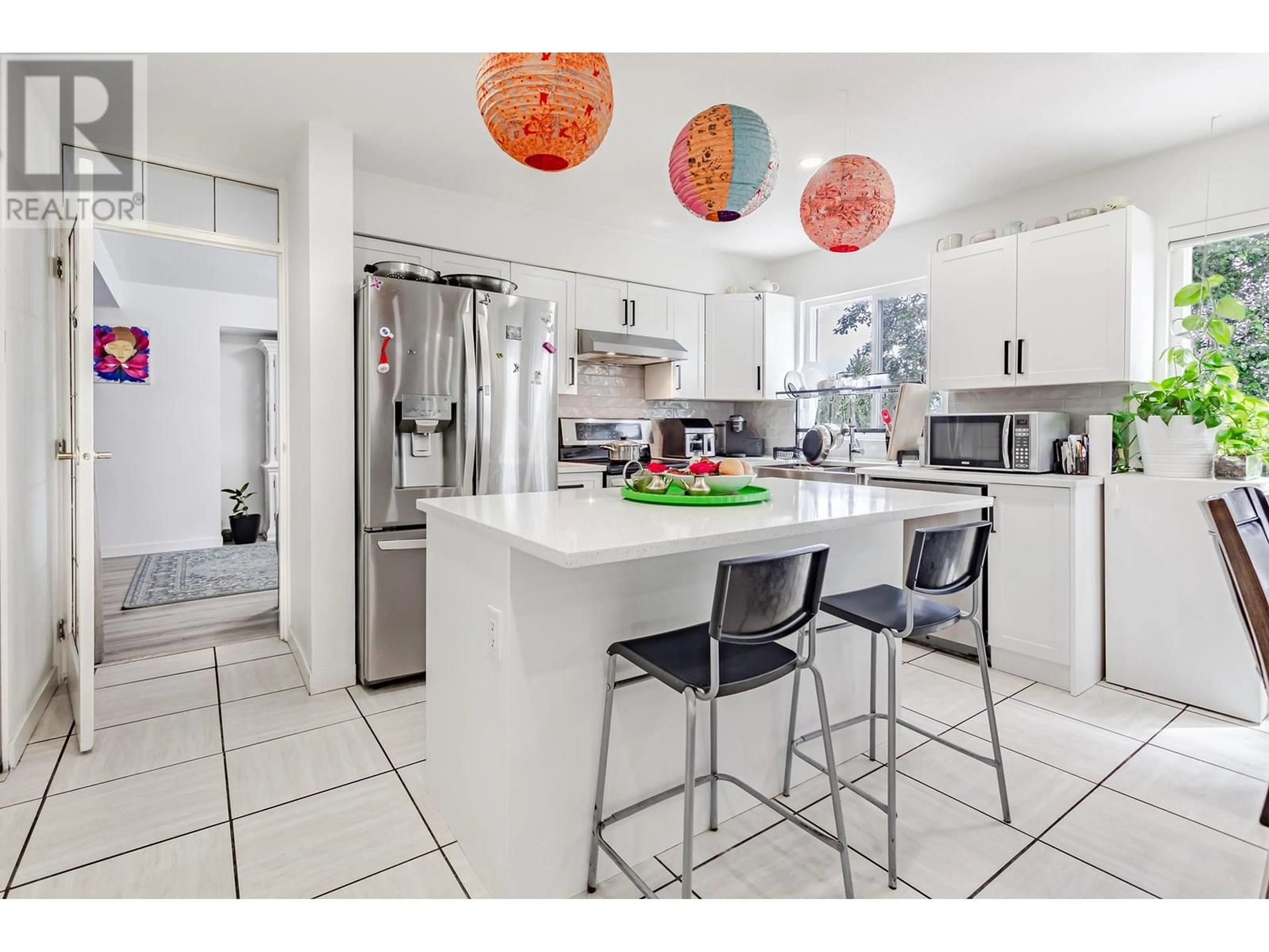 Contemporary kitchen, ceramic/tile floor for 2378 MARIANA PLACE, Coquitlam British Columbia V3K6S2