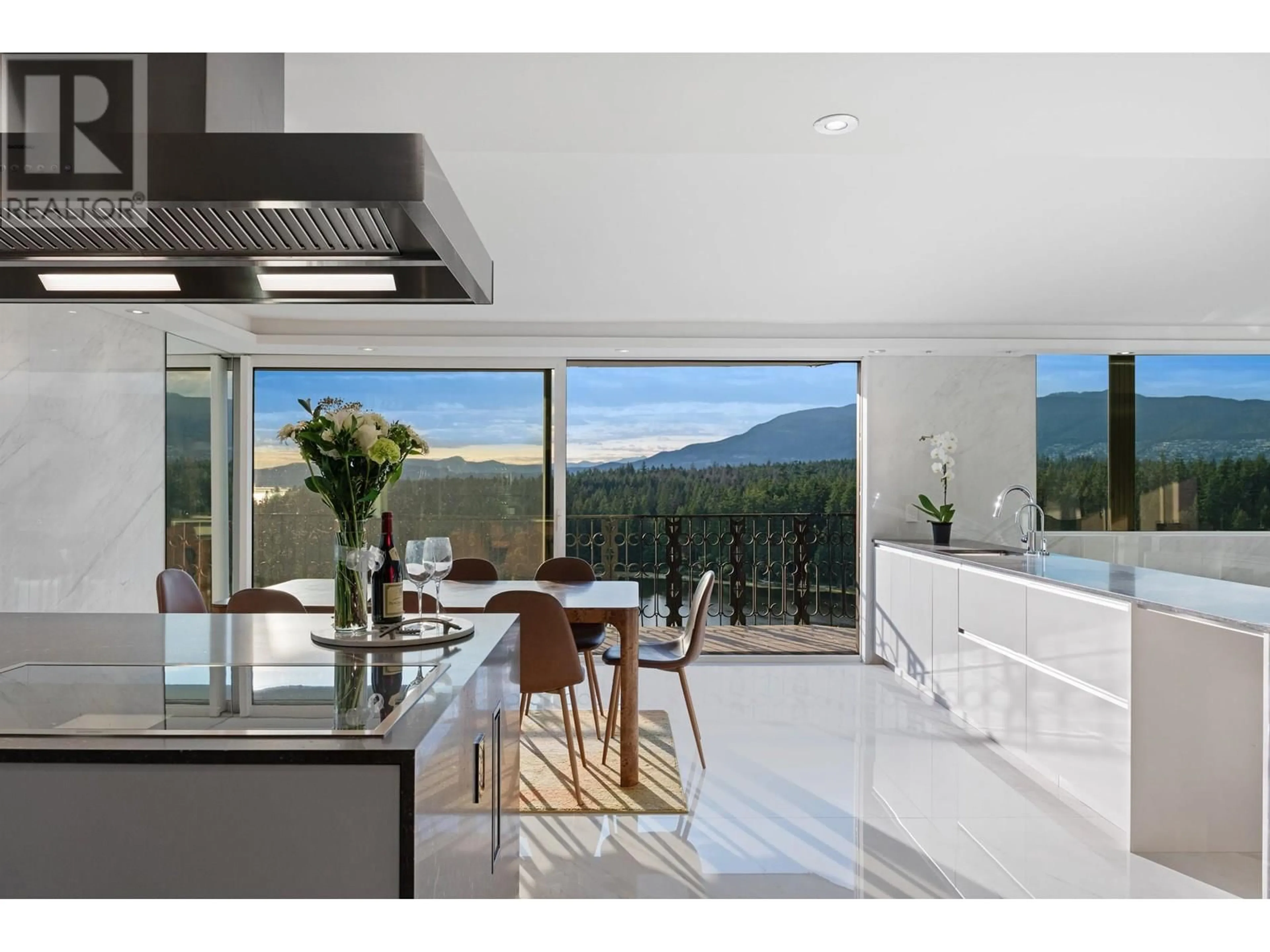 Contemporary kitchen, ceramic/tile floor for 1501 - 845 CHILCO STREET, Vancouver British Columbia V6G2R2