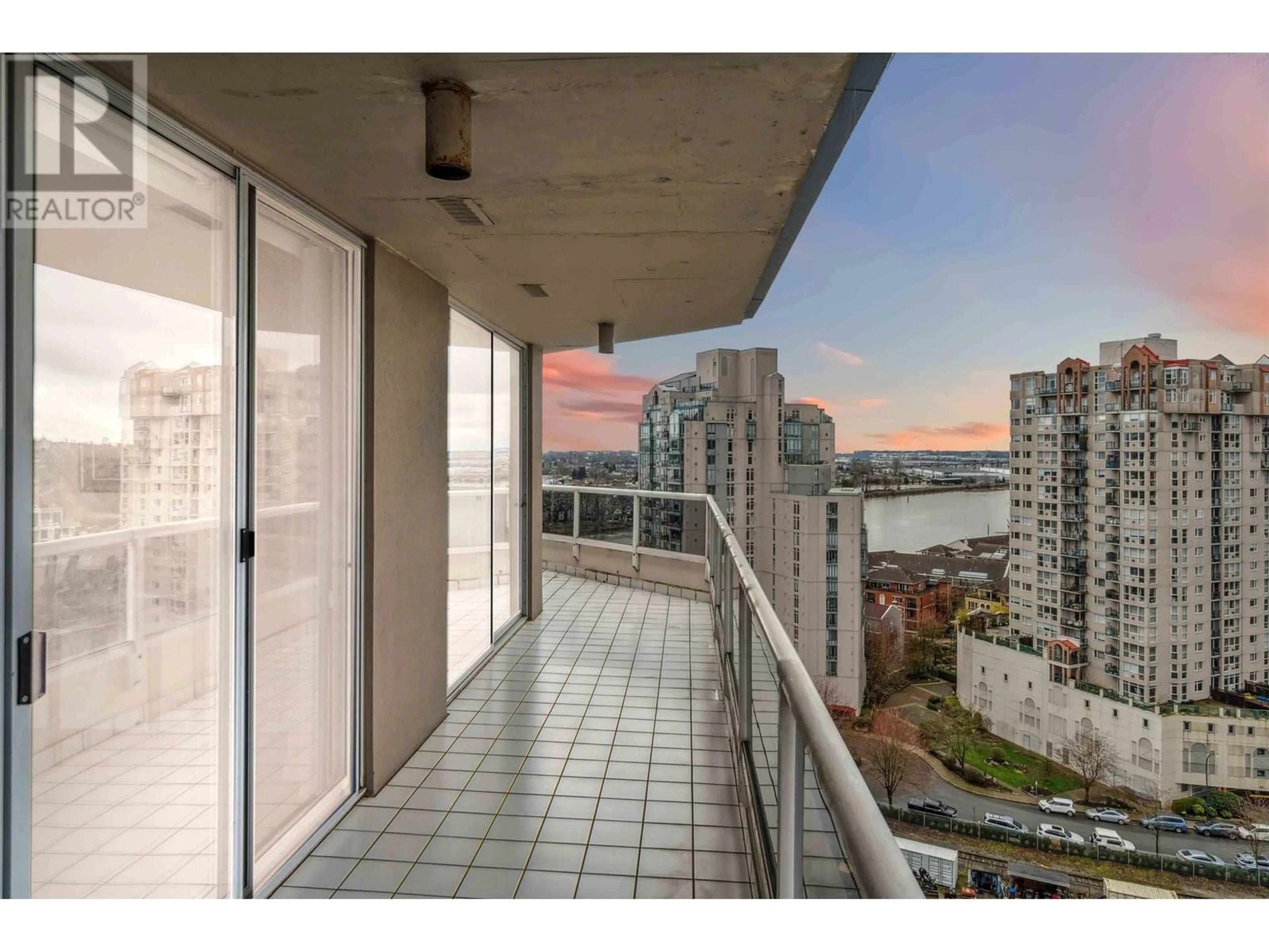 Balcony in the apartment, water/lake/river/ocean view for 1903 - 1245 QUAYSIDE DRIVE, New Westminster British Columbia V2Y0G9