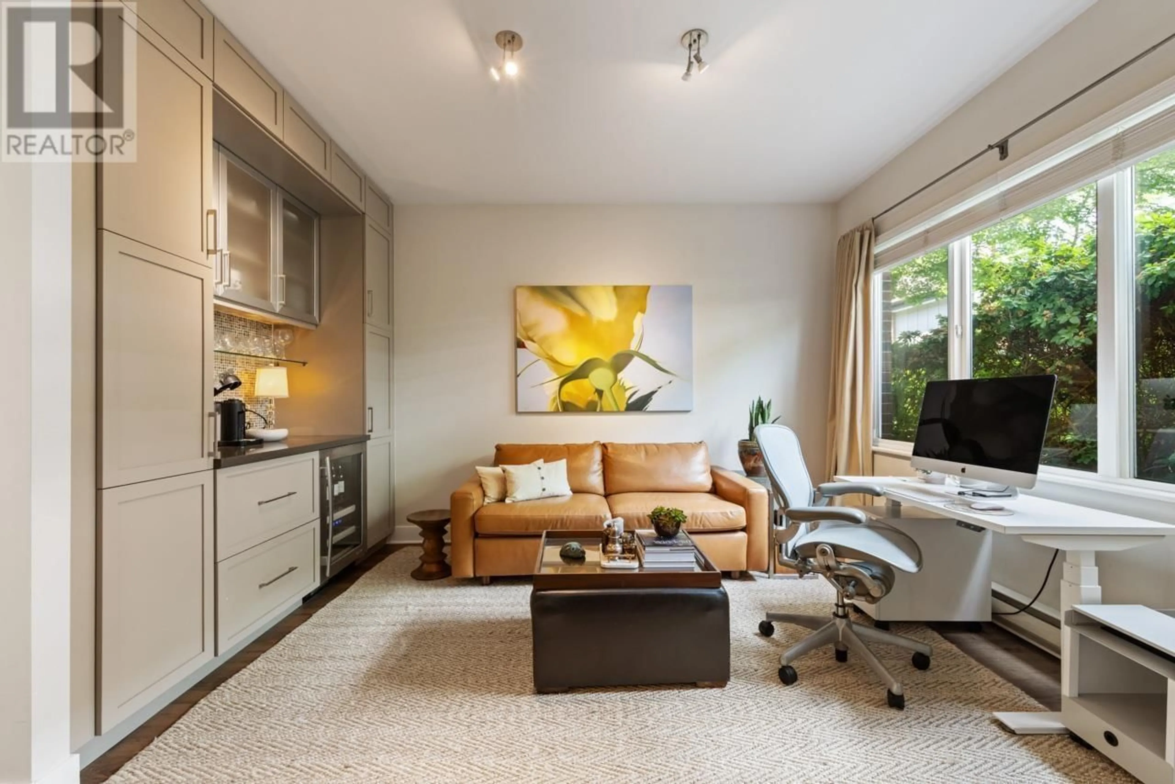 Living room with furniture, ceramic/tile floor for 361 - 5790 EAST BOULEVARD, Vancouver British Columbia V6M4M4