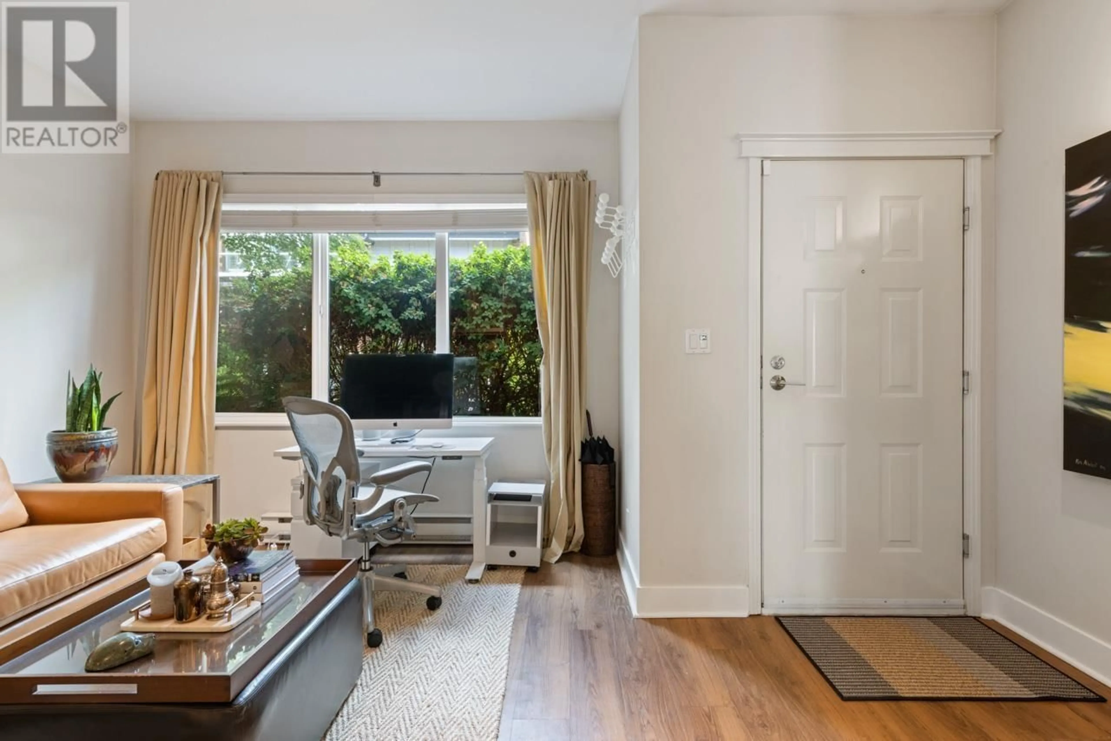 Indoor entryway for 361 - 5790 EAST BOULEVARD, Vancouver British Columbia V6M4M4