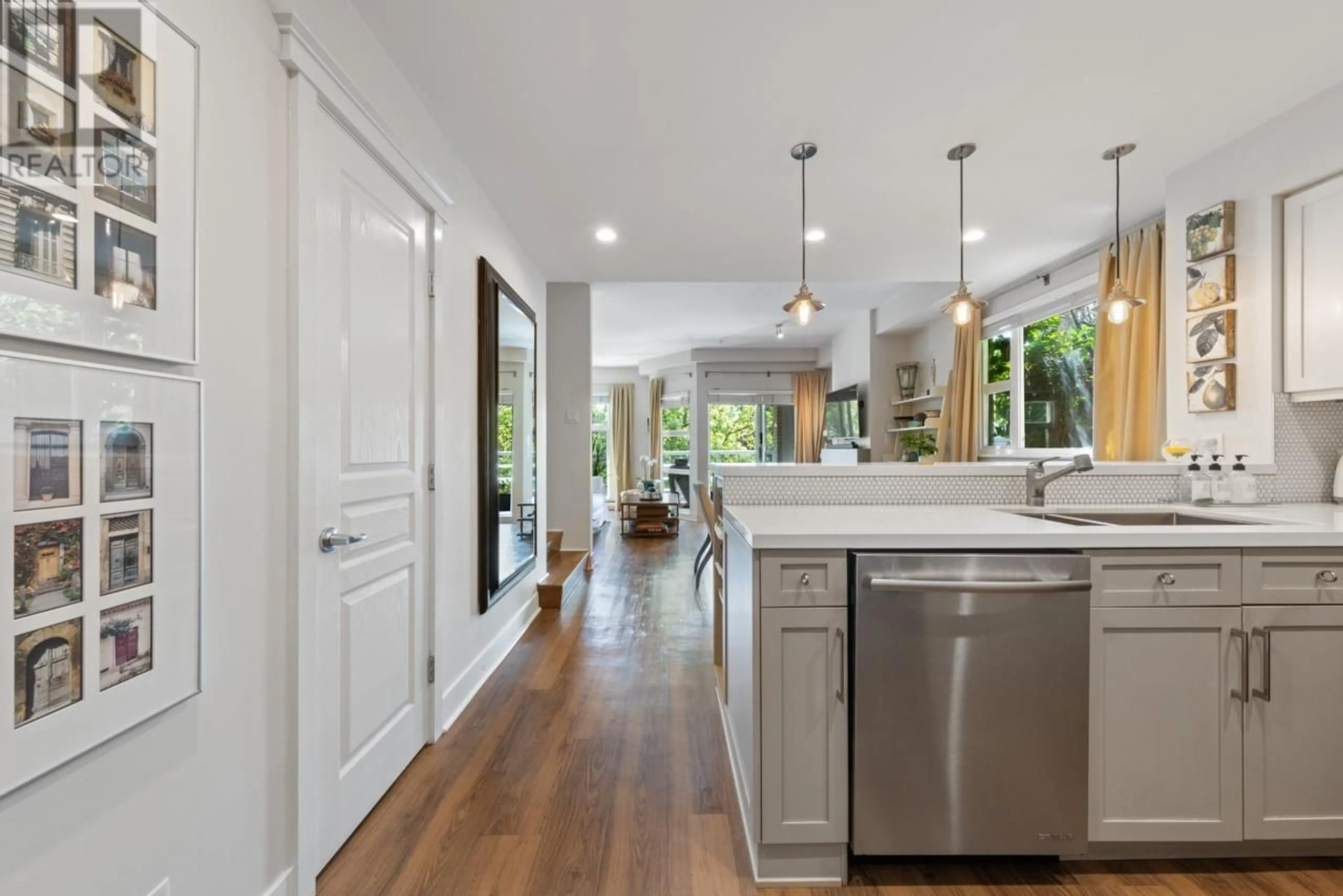 Open concept kitchen, unknown for 361 - 5790 EAST BOULEVARD, Vancouver British Columbia V6M4M4