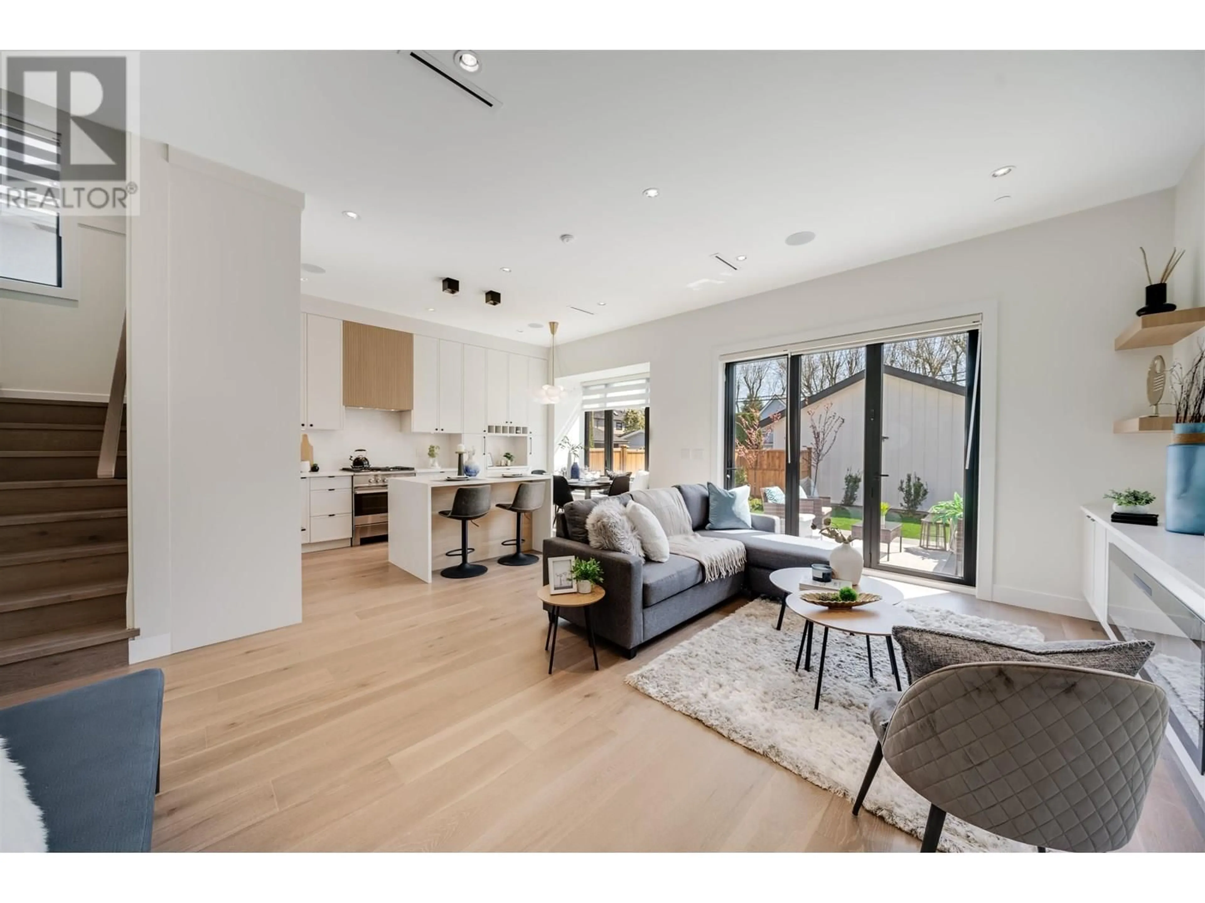 Unknown for 2 - 878 37TH AVENUE, Vancouver British Columbia V5W1G2