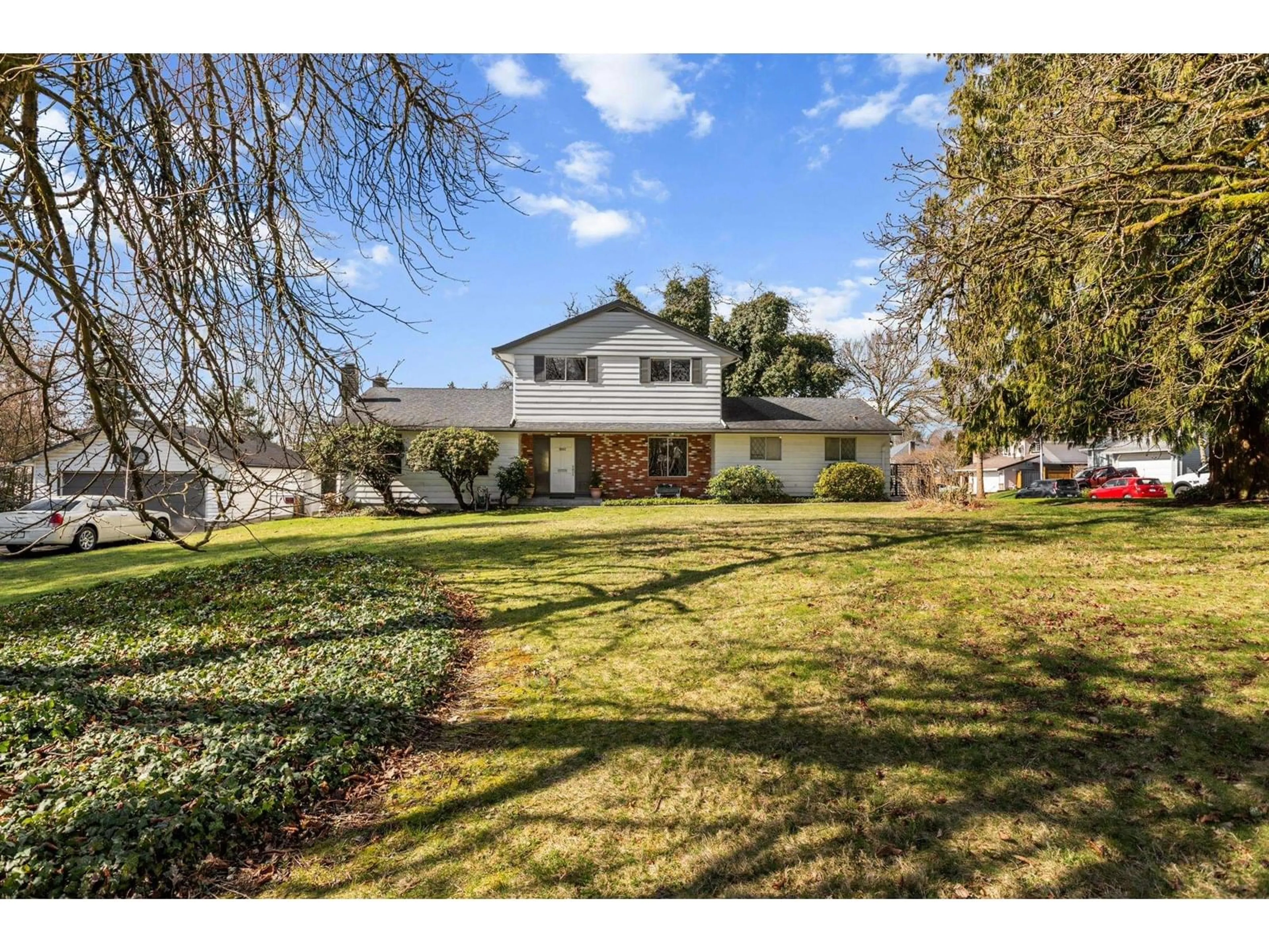 A pic from outside/outdoor area/front of a property/back of a property/a pic from drone, street for 8661 148, Surrey British Columbia V3S3G6