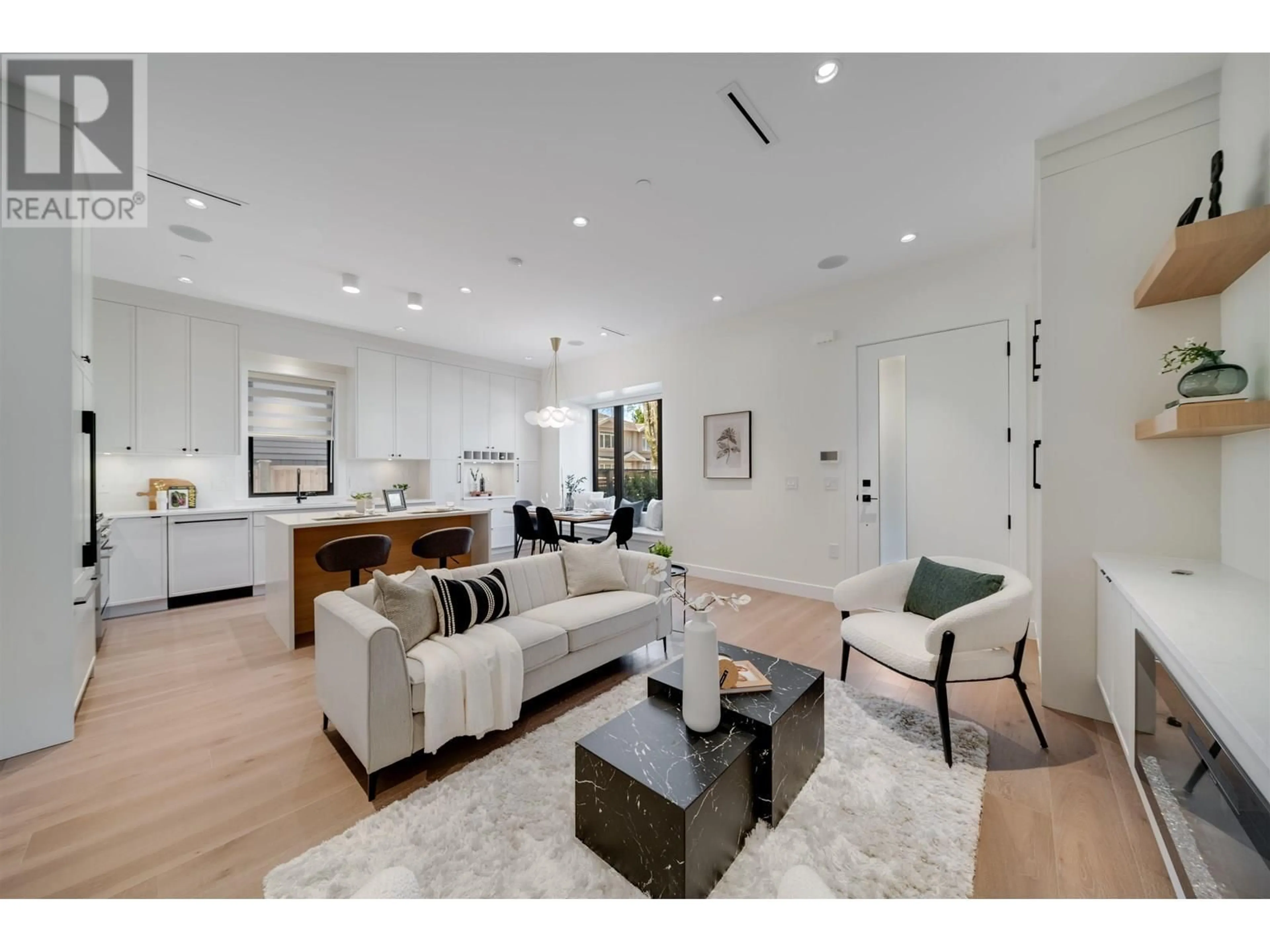 Living room with furniture, unknown for 1 - 878 37TH AVENUE, Vancouver British Columbia V5W1G2