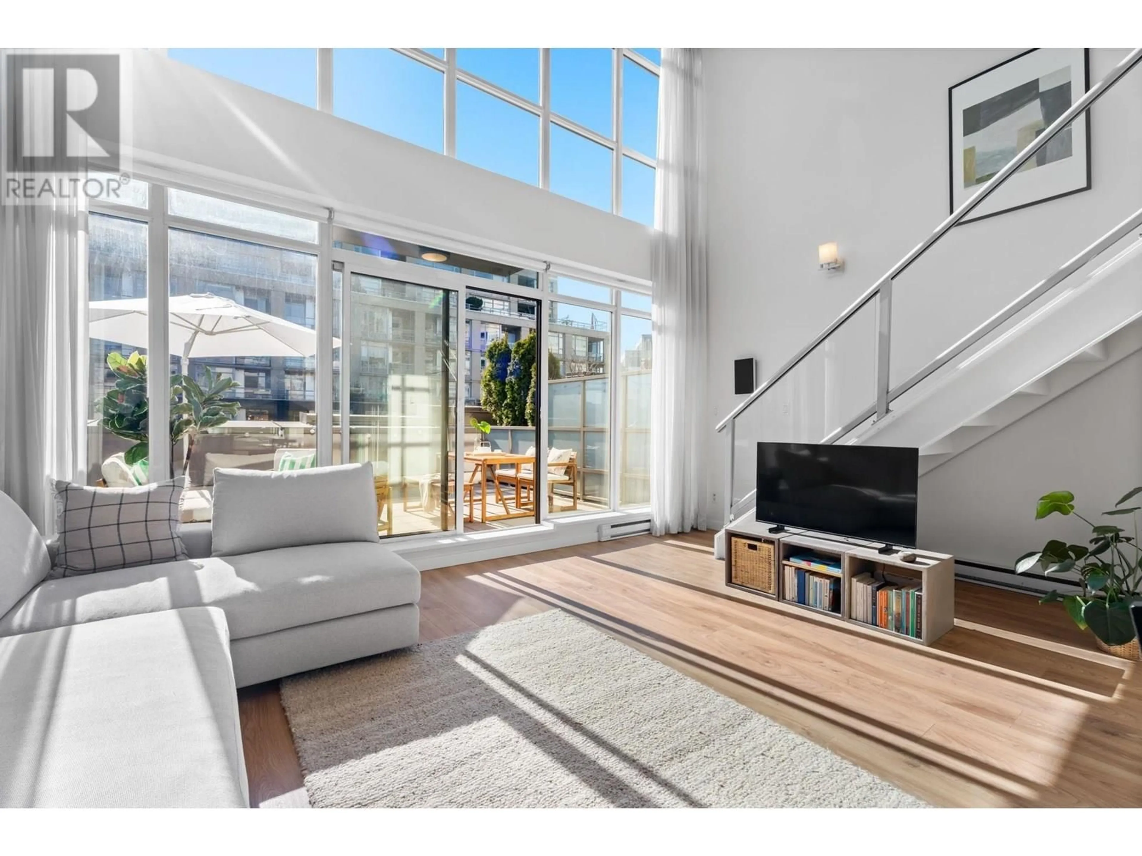 Unknown for 310 - 429 2ND AVENUE, Vancouver British Columbia V5Y1E3