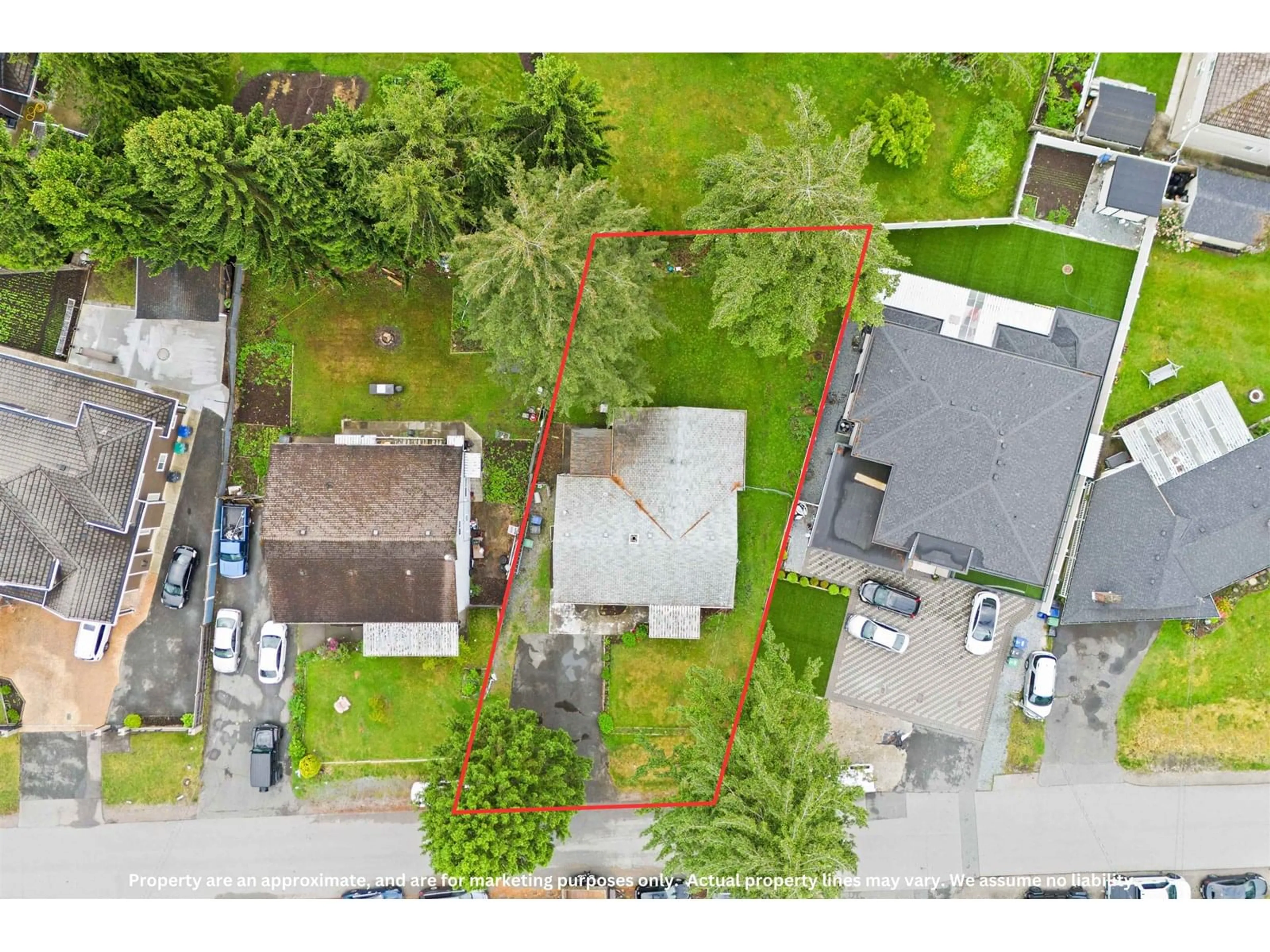 A pic from outside/outdoor area/front of a property/back of a property/a pic from drone, street for 12232 85A, Surrey British Columbia V3W3H6