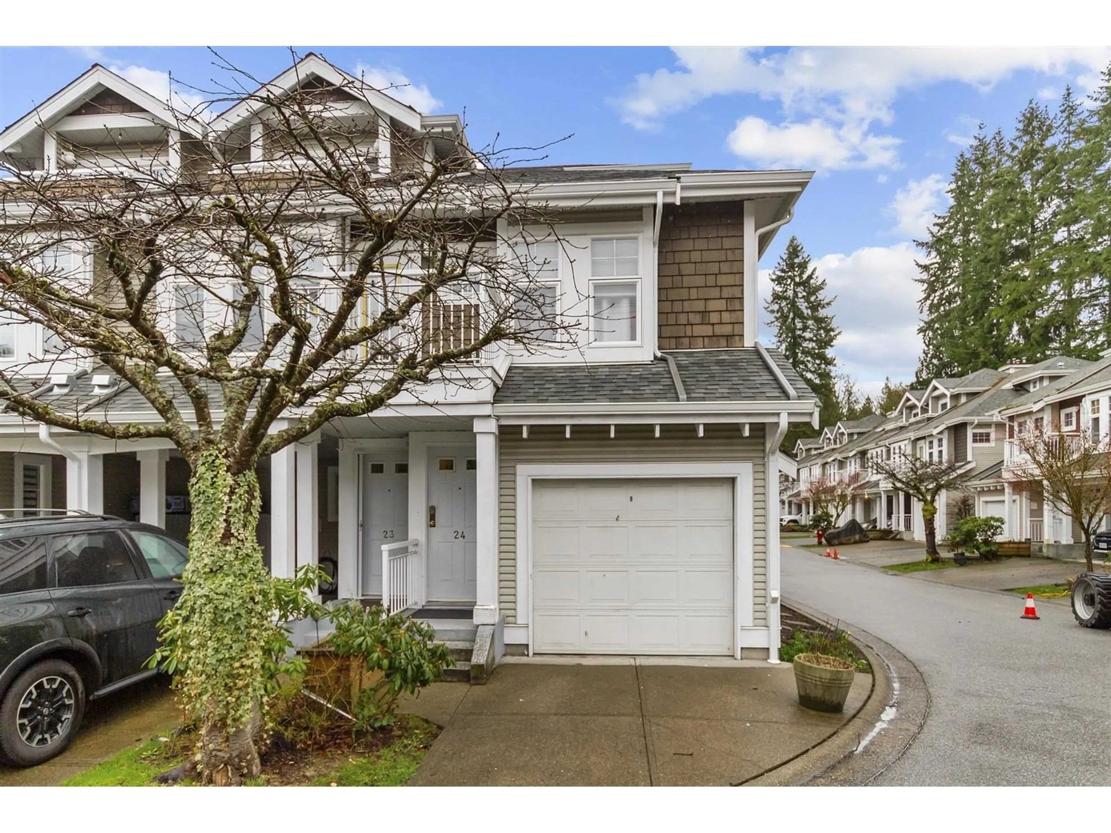 Home with vinyl exterior material, street for 24 - 9036 208, Langley British Columbia V1M3K4