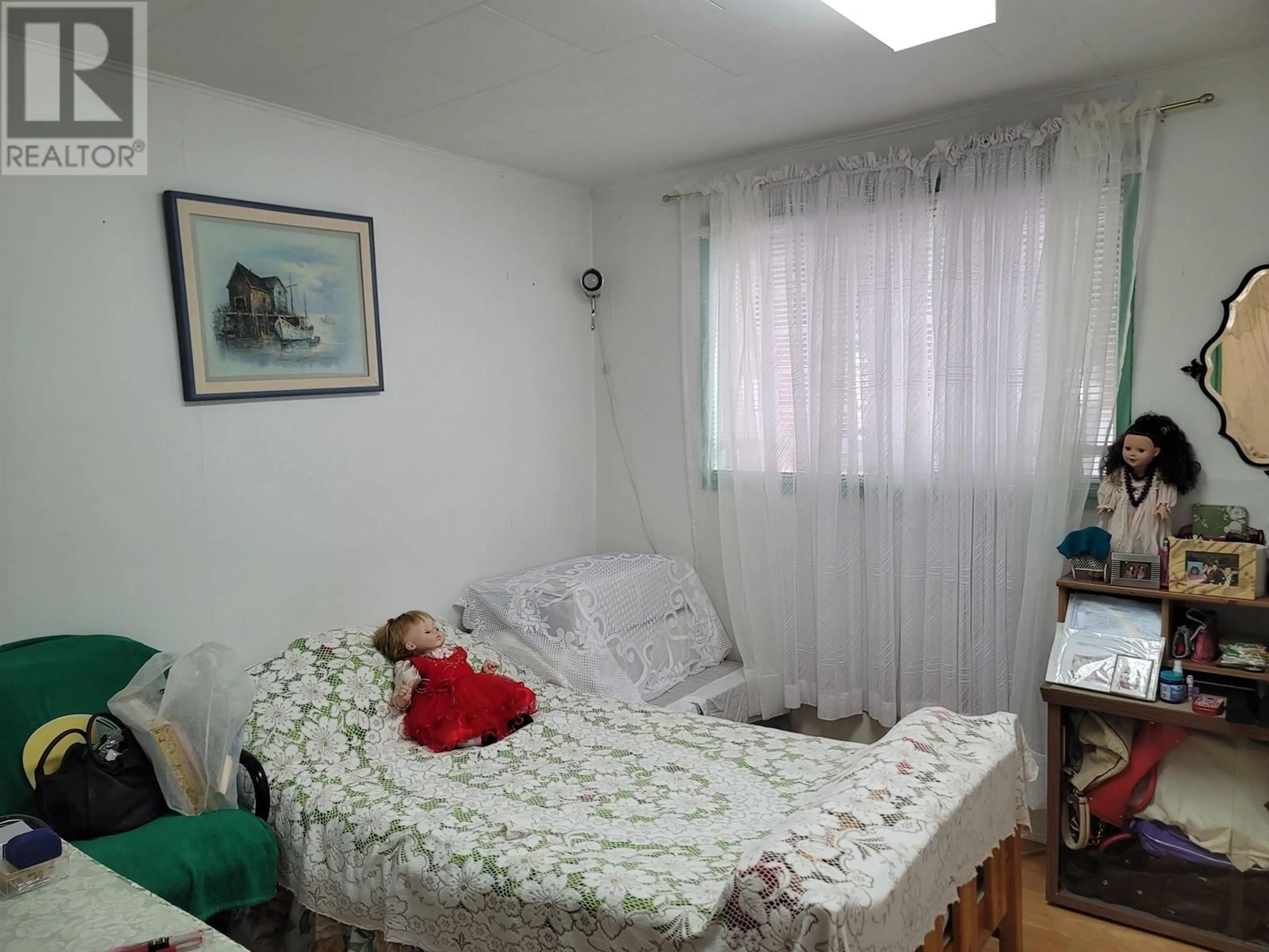 A pic of a room for 519 SALSBURY DRIVE, Vancouver British Columbia V5L3Z6