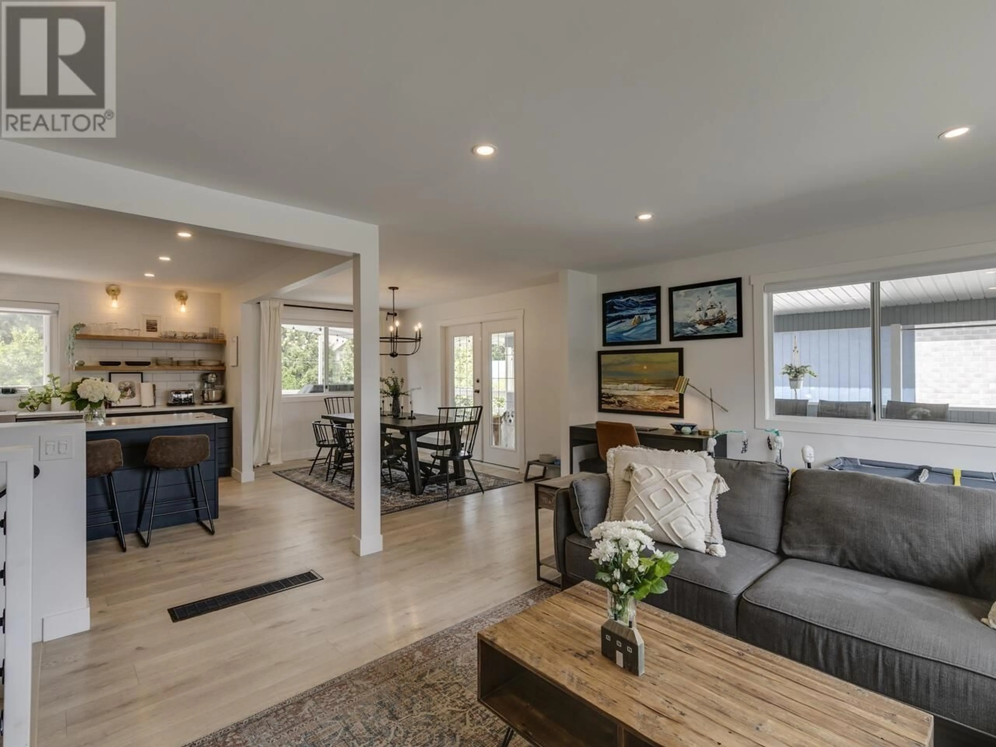 Living room with furniture, unknown for 11823 STEPHENS STREET, Maple Ridge British Columbia V2X6S2