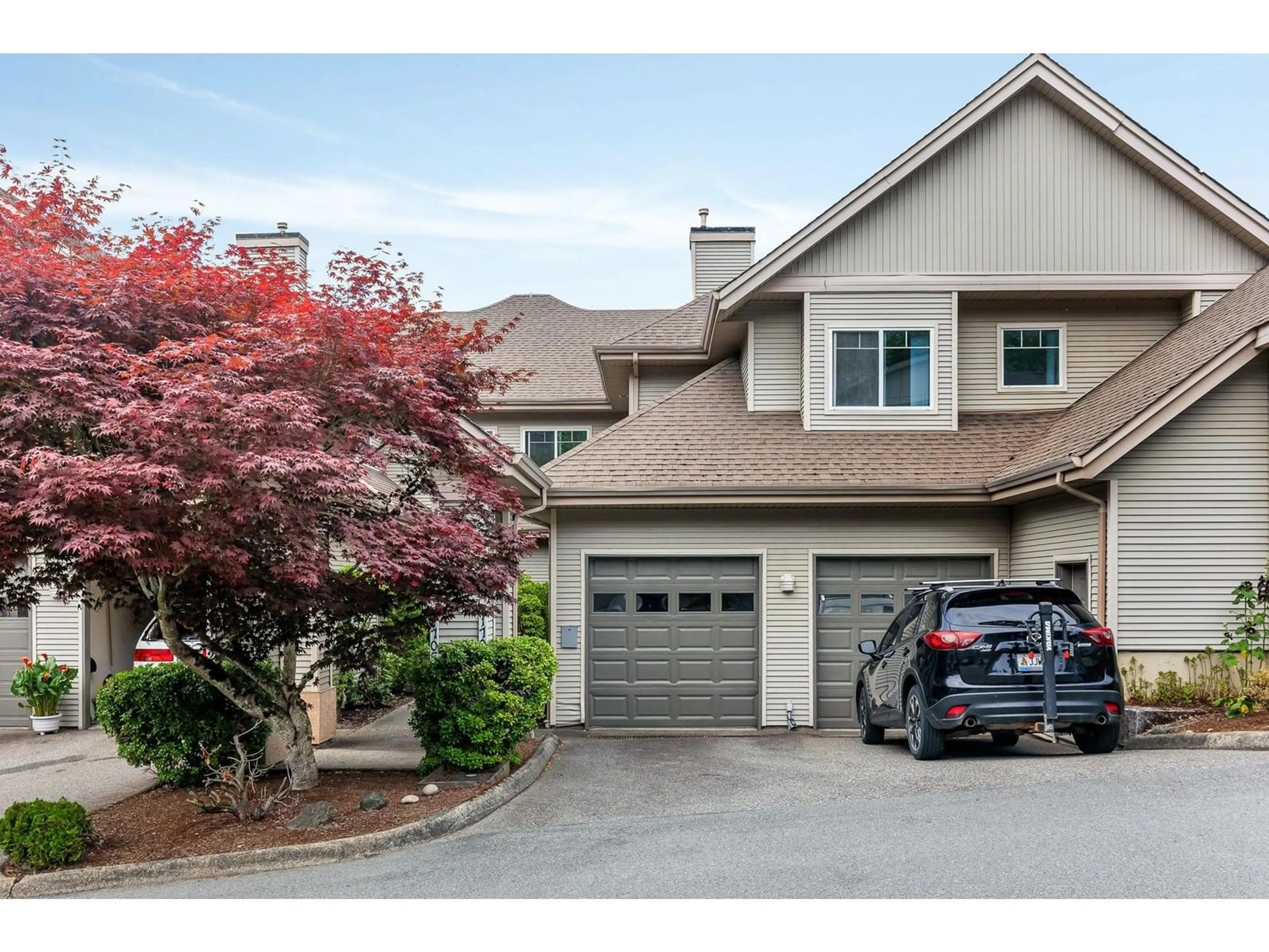 Home with vinyl exterior material, street for 1704 - 5260 GOLDSPRING PLACE, Chilliwack British Columbia V2R5S5