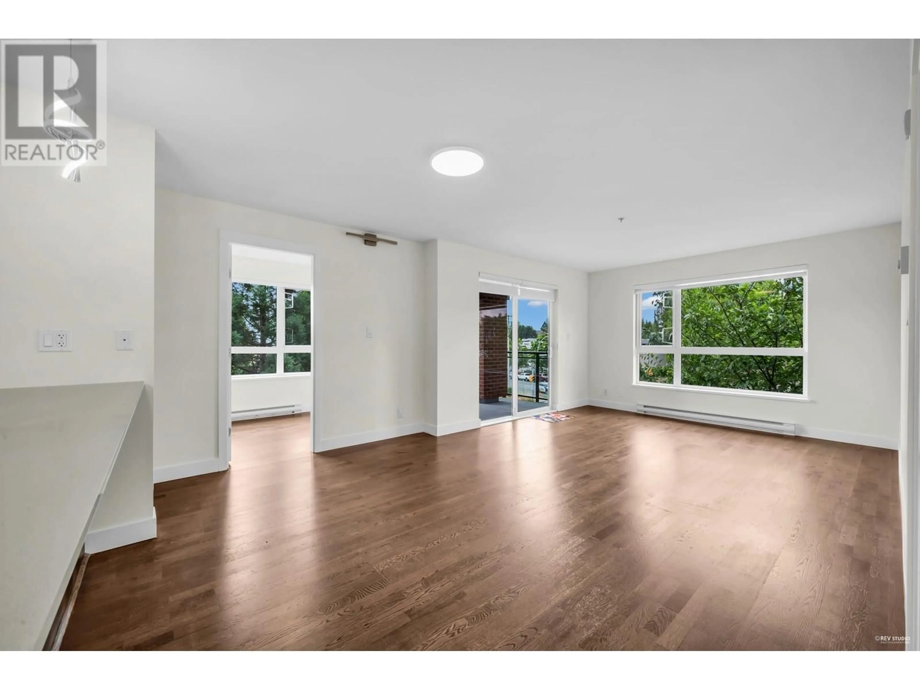 A pic of a room for 212 - 7058 14TH AVENUE, Burnaby British Columbia V3N0E6