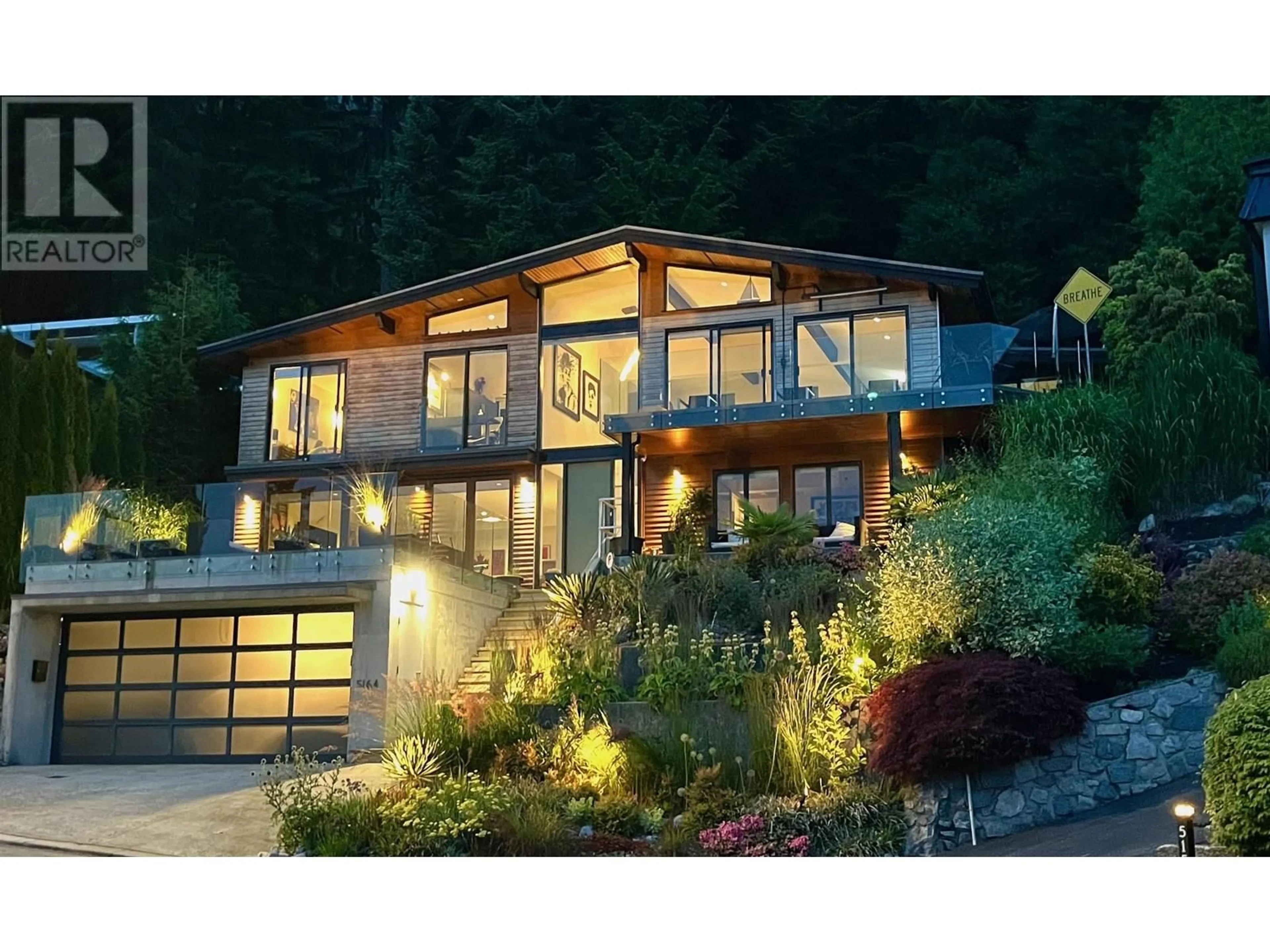 Home with vinyl exterior material, unknown for 5164 MADEIRA COURT, North Vancouver British Columbia V7R3K6