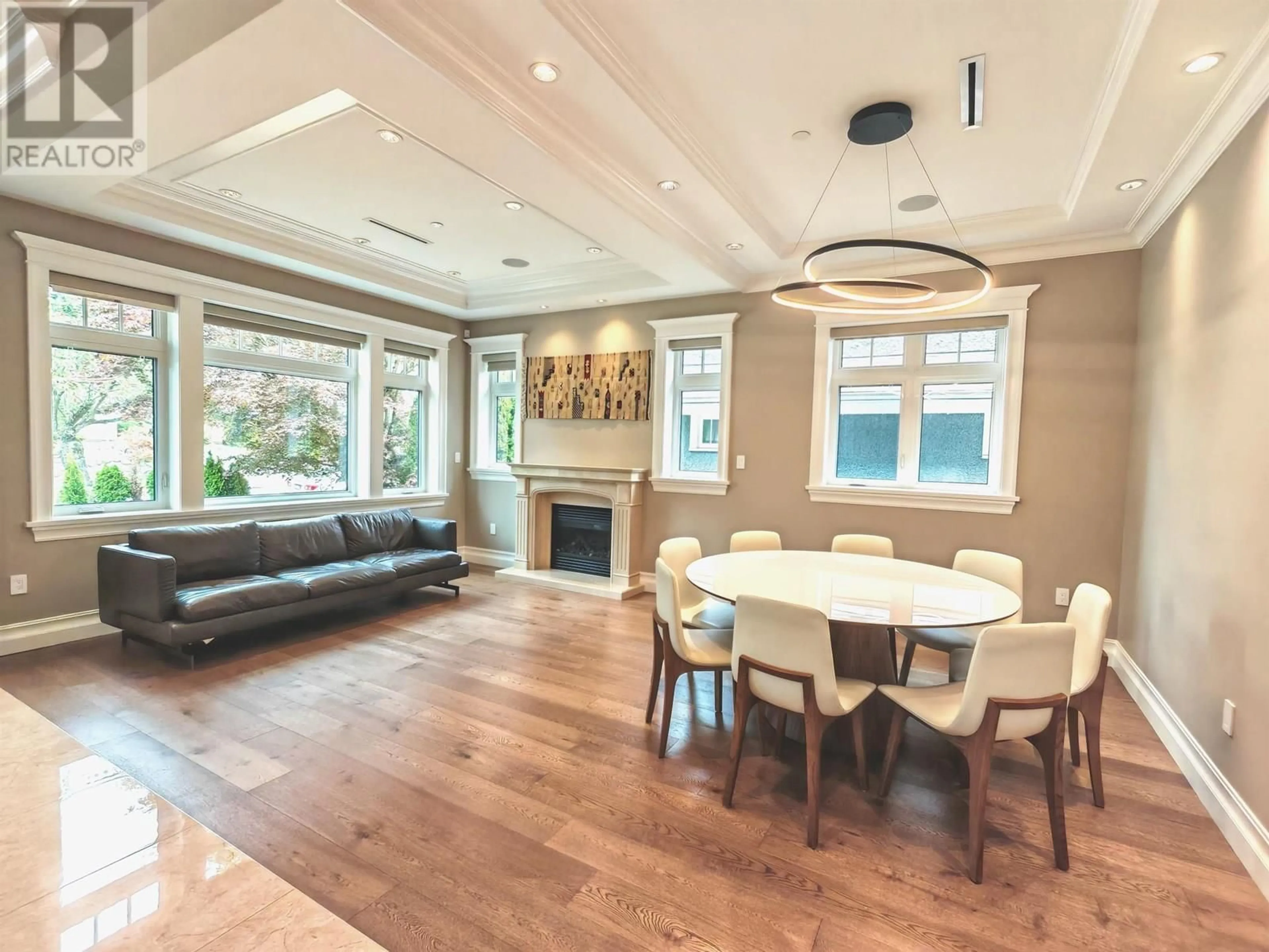Dining room, wood/laminate floor for 3520 37TH AVENUE, Vancouver British Columbia V6N2V8