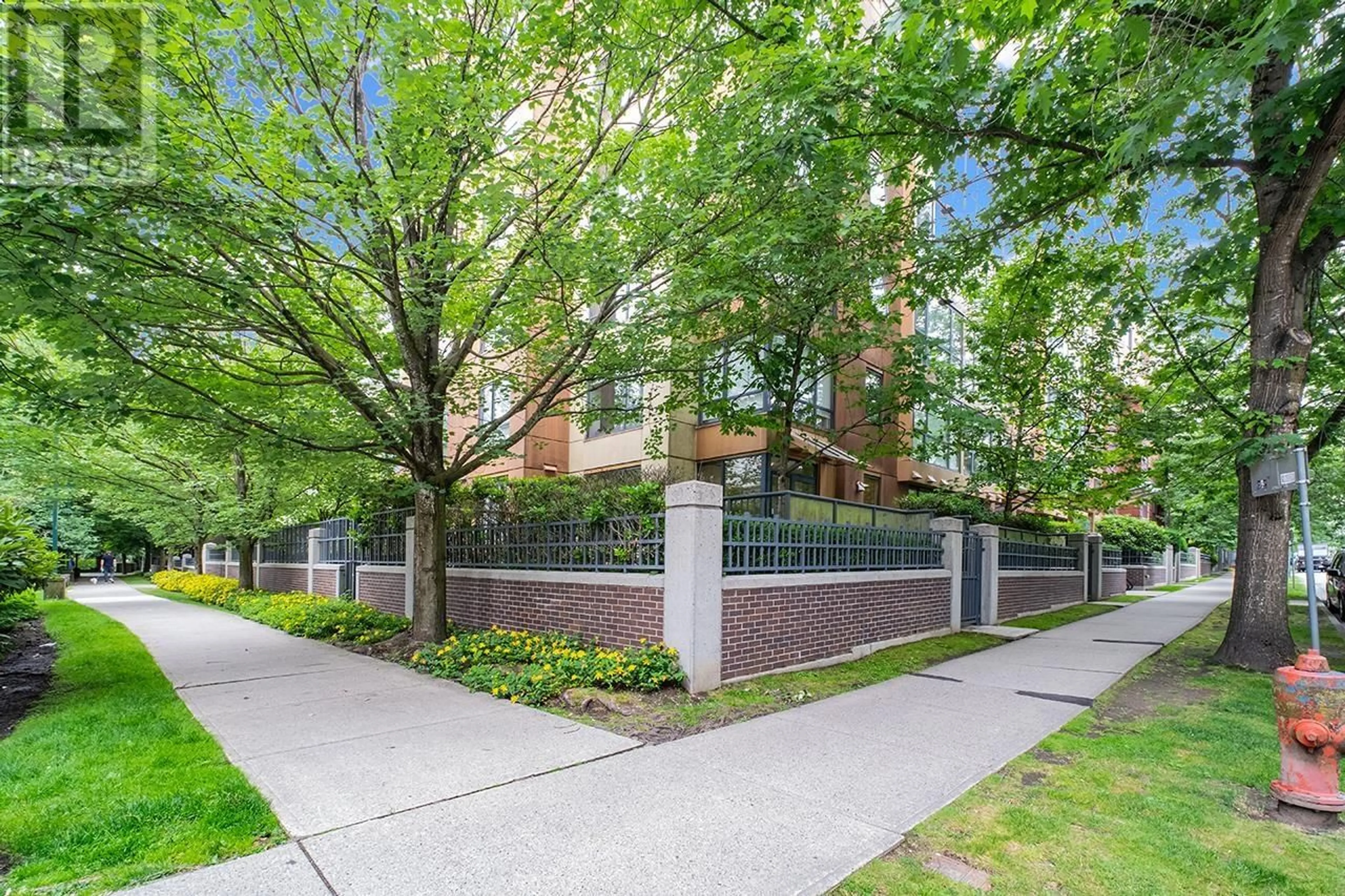 Unknown for 109 - 3588 VANNESS AVENUE, Vancouver British Columbia V5R6E9