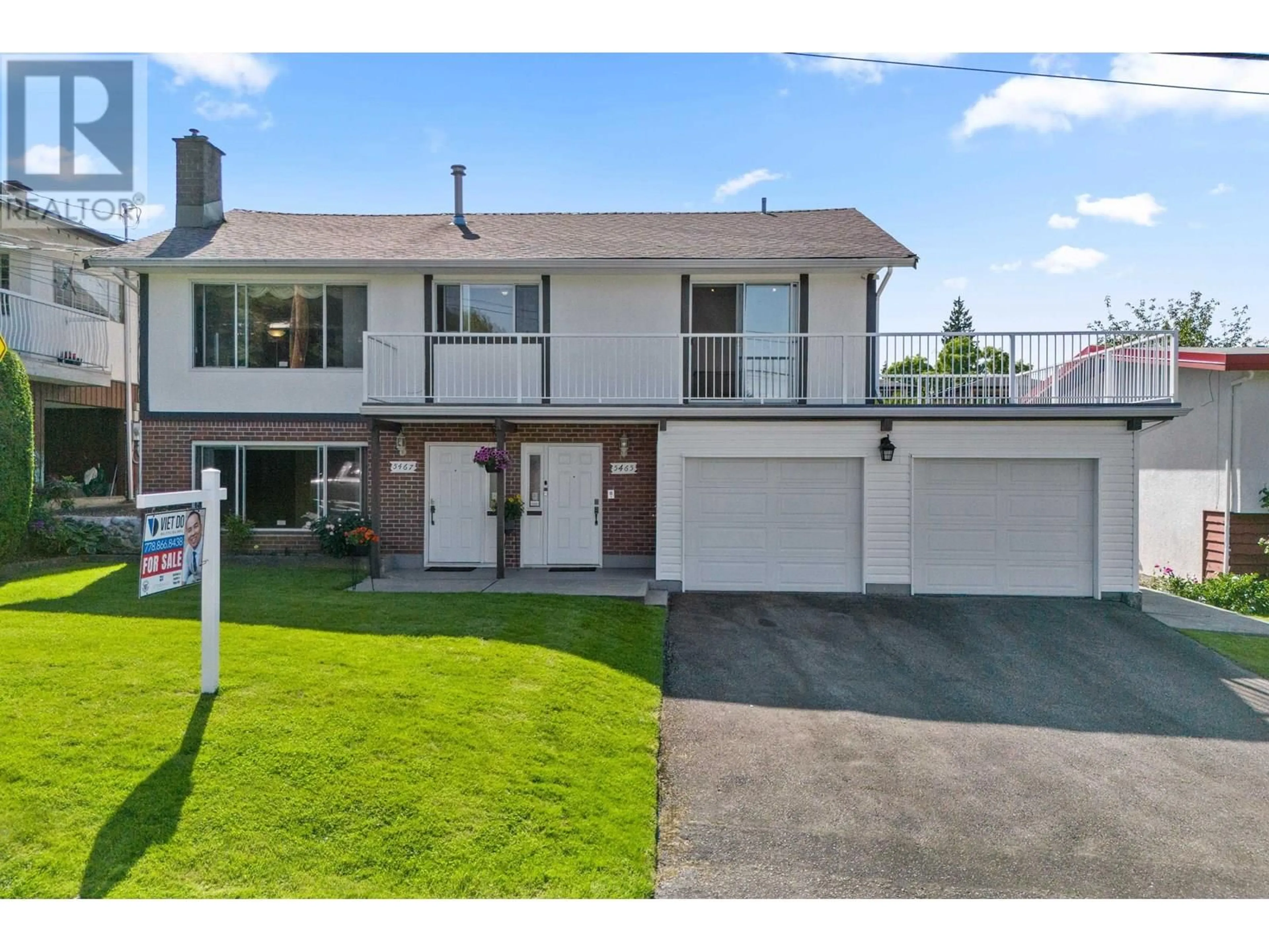 A pic from outside/outdoor area/front of a property/back of a property/a pic from drone, street for 5465 ABBEY AVENUE, Burnaby British Columbia V5H2S9