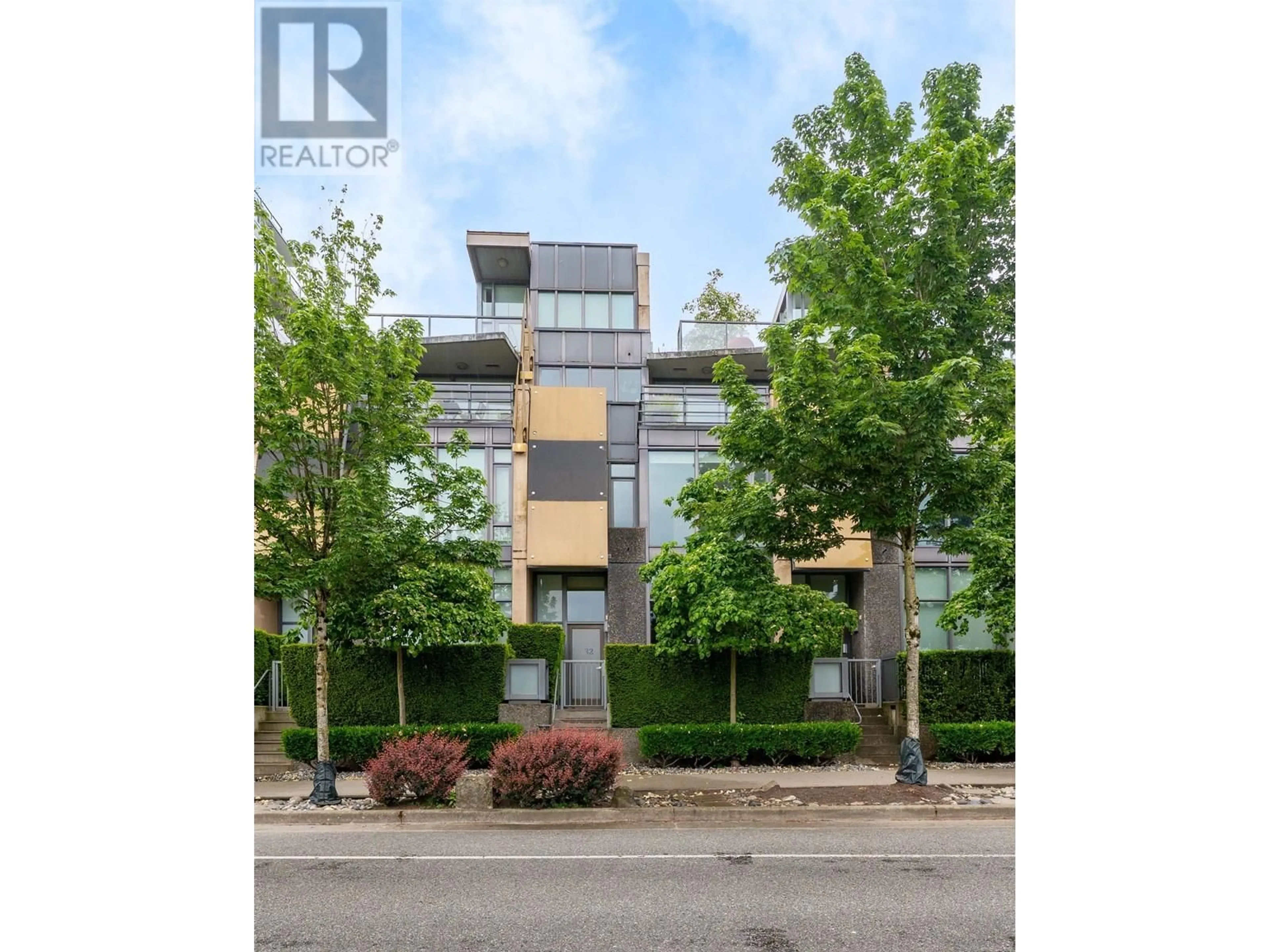 Unknown for 232 1ST AVENUE, Vancouver British Columbia V5Y3T2