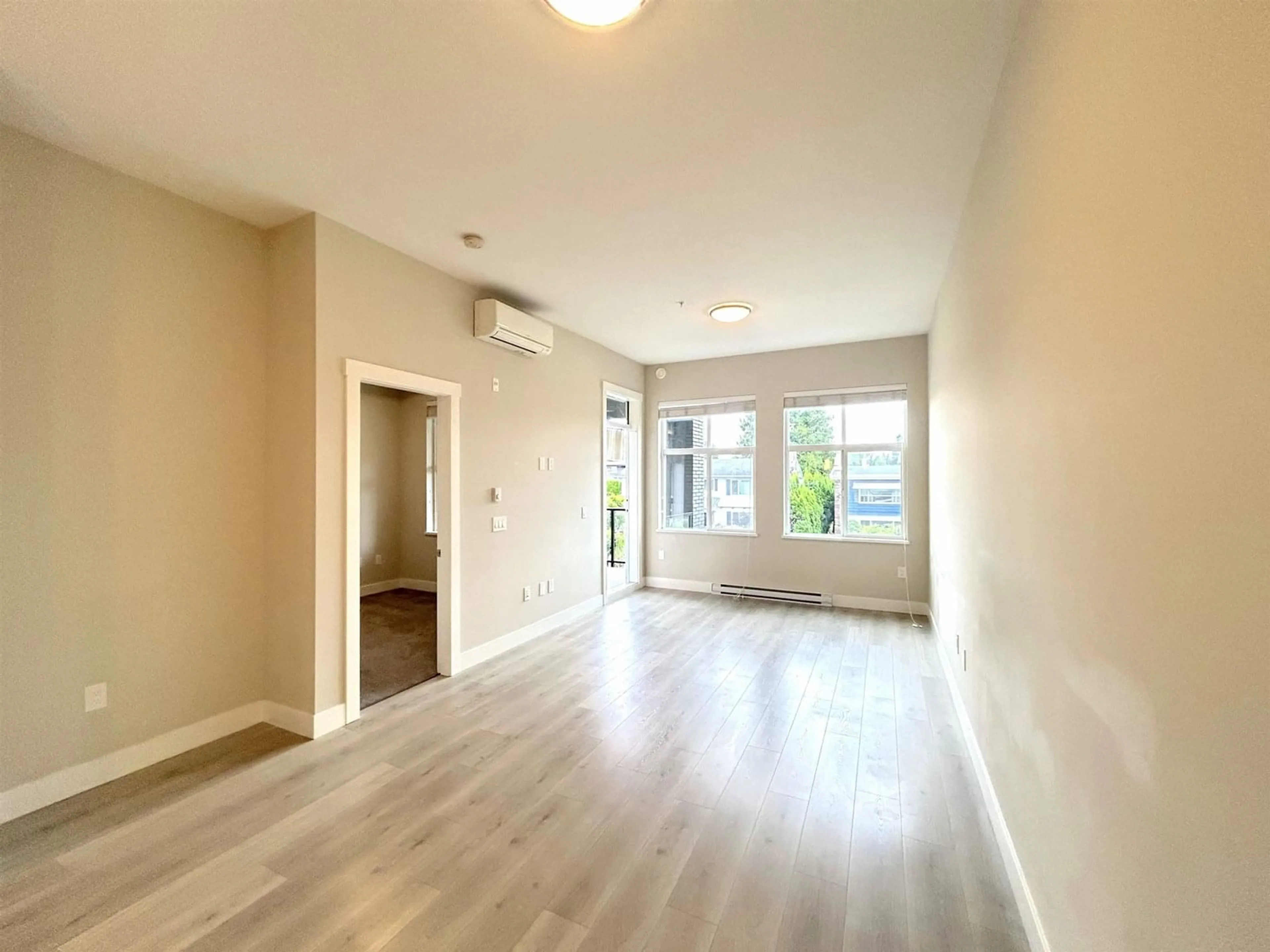 A pic of a room for 209 - 2120 GLADWIN, Abbotsford British Columbia V2S0L7
