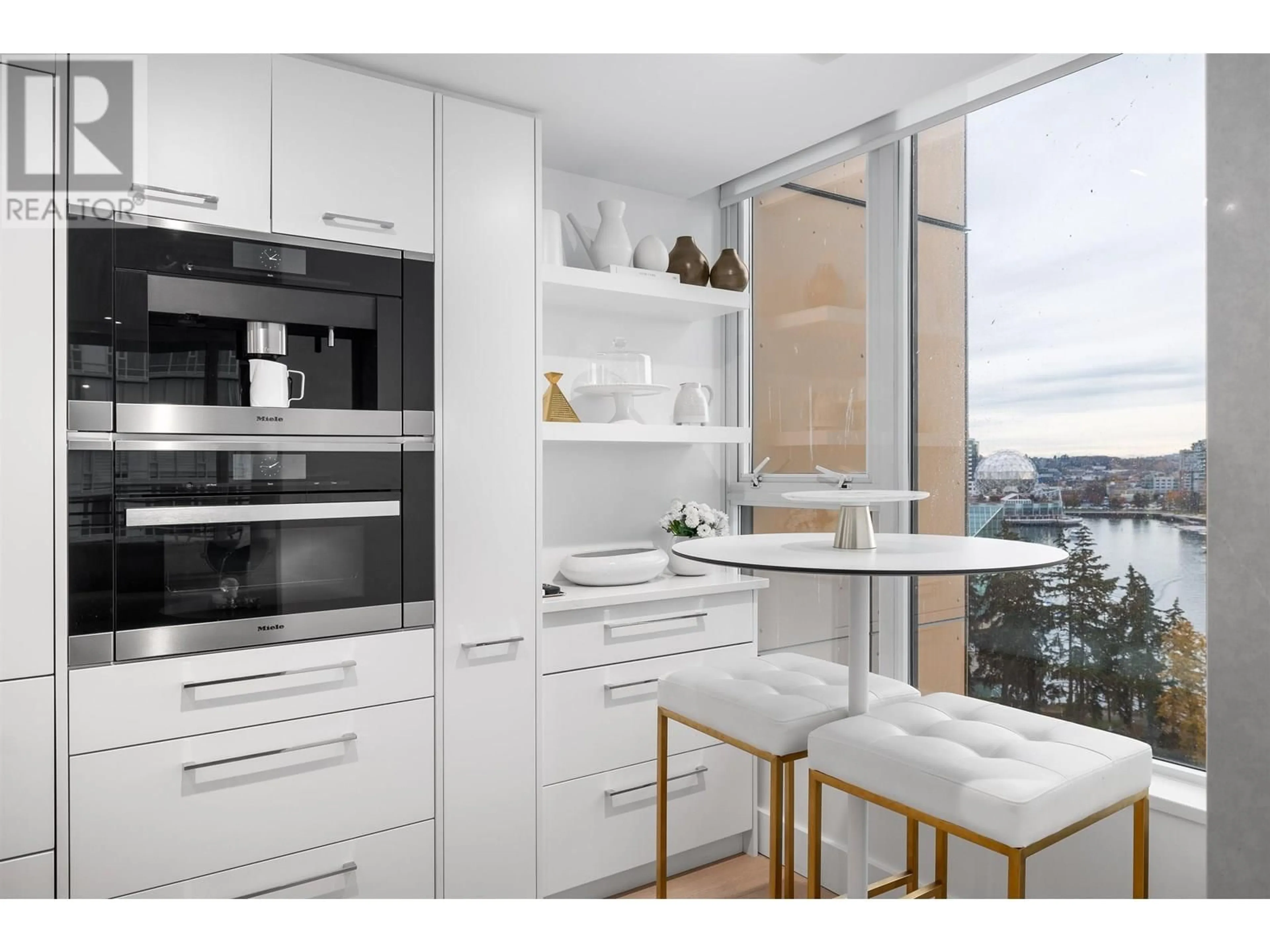 Contemporary kitchen, unknown for 1603 - 33 SMITHE STREET, Vancouver British Columbia V6B0B5