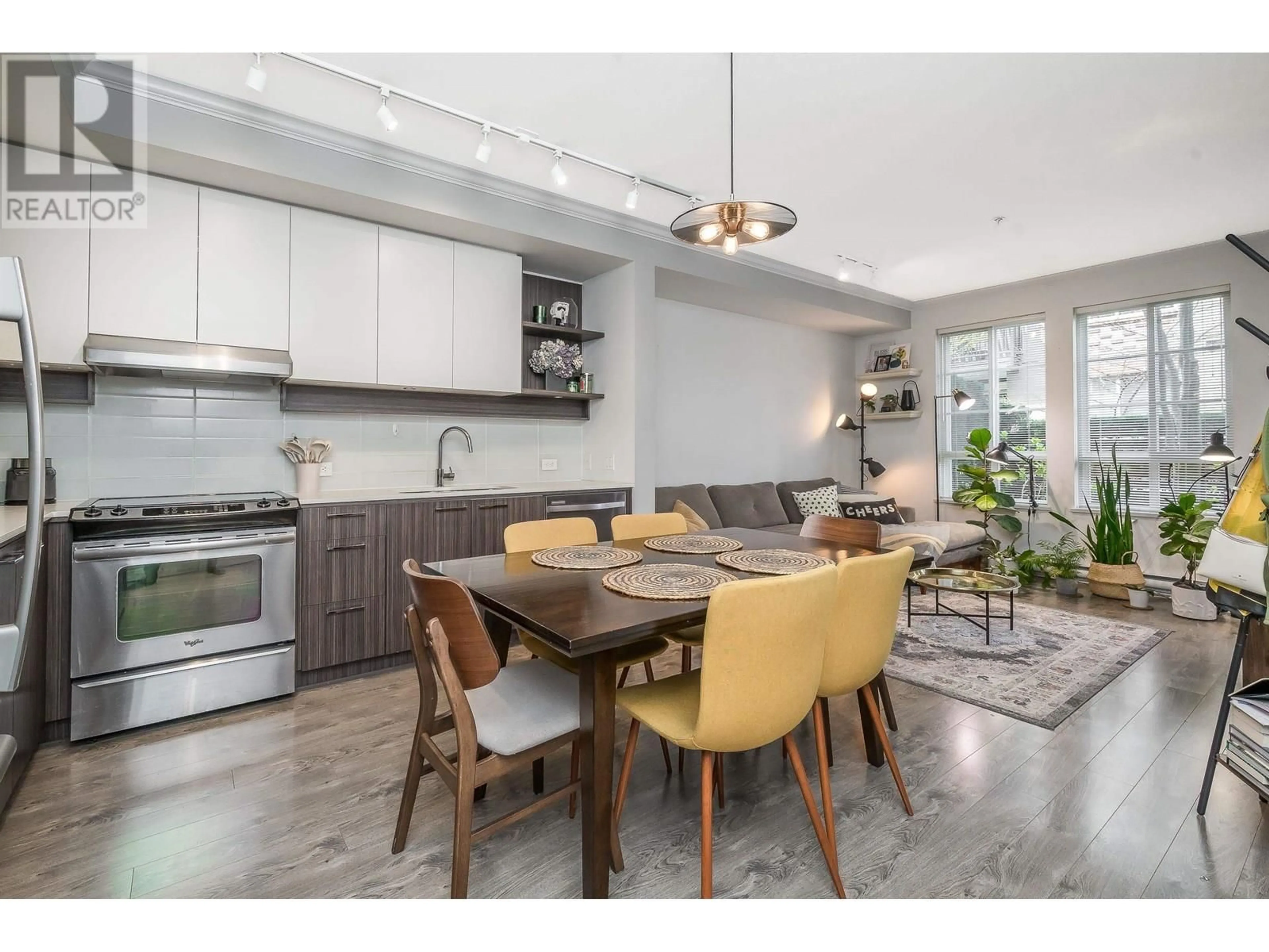 Open concept kitchen, unknown for 117 - 618 COMO LAKE AVENUE, Coquitlam British Columbia V3J0G1