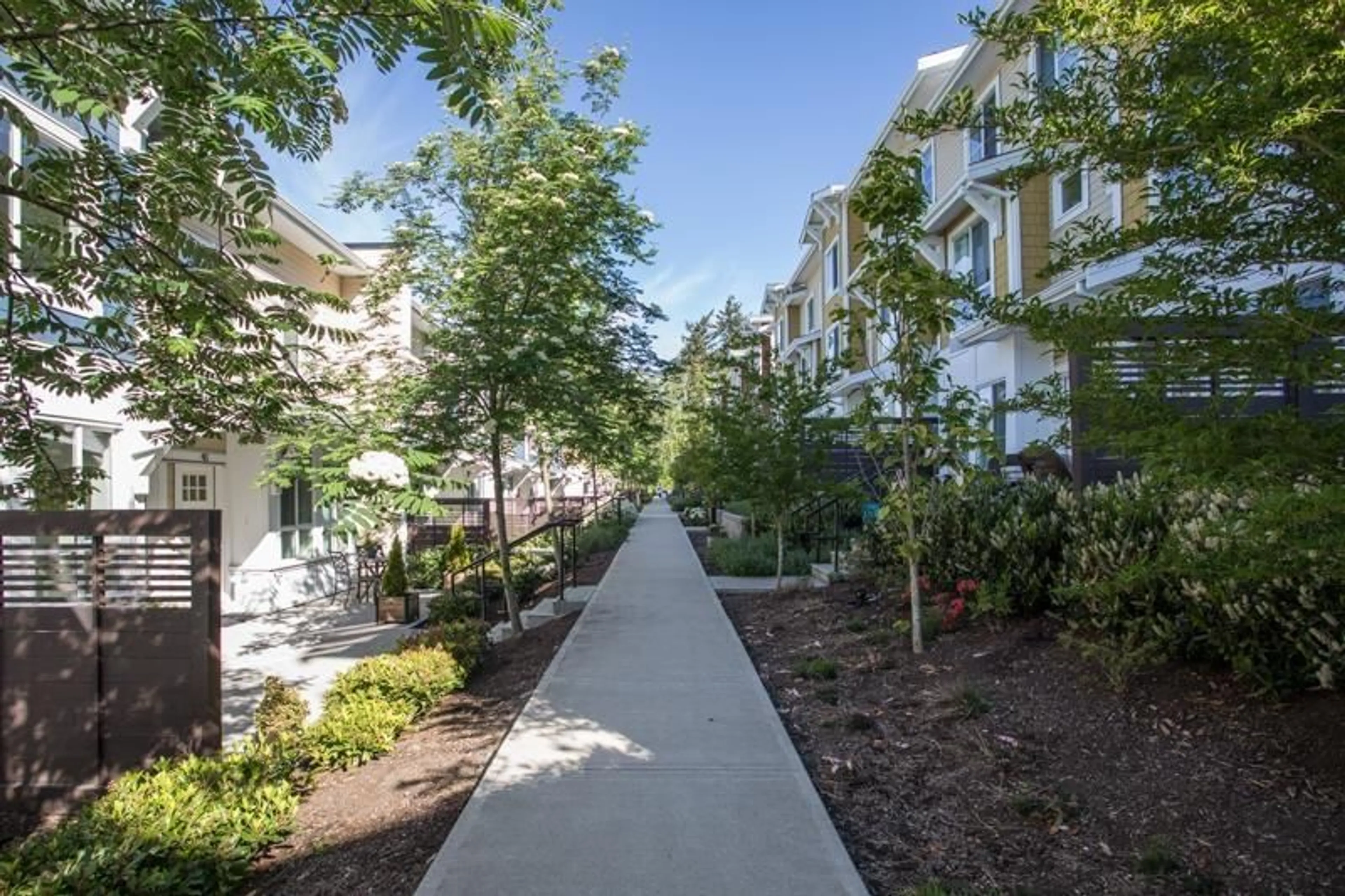Patio, street for 44 - 16561 17A, Surrey British Columbia V3Z1J3