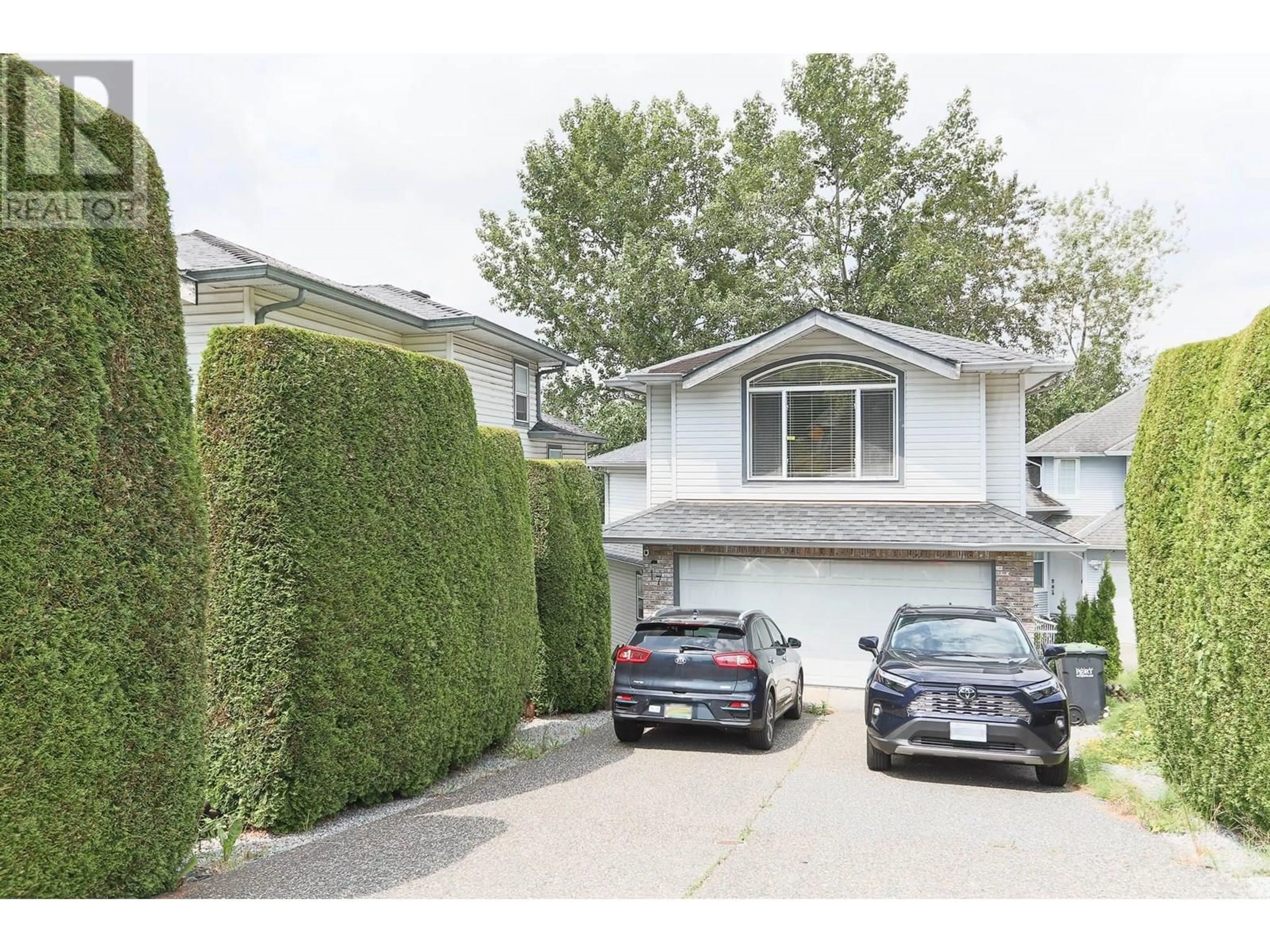 Home with vinyl exterior material, street for 17 - 1615 SHAUGHNESSY STREET, Port Coquitlam British Columbia V3C6K9
