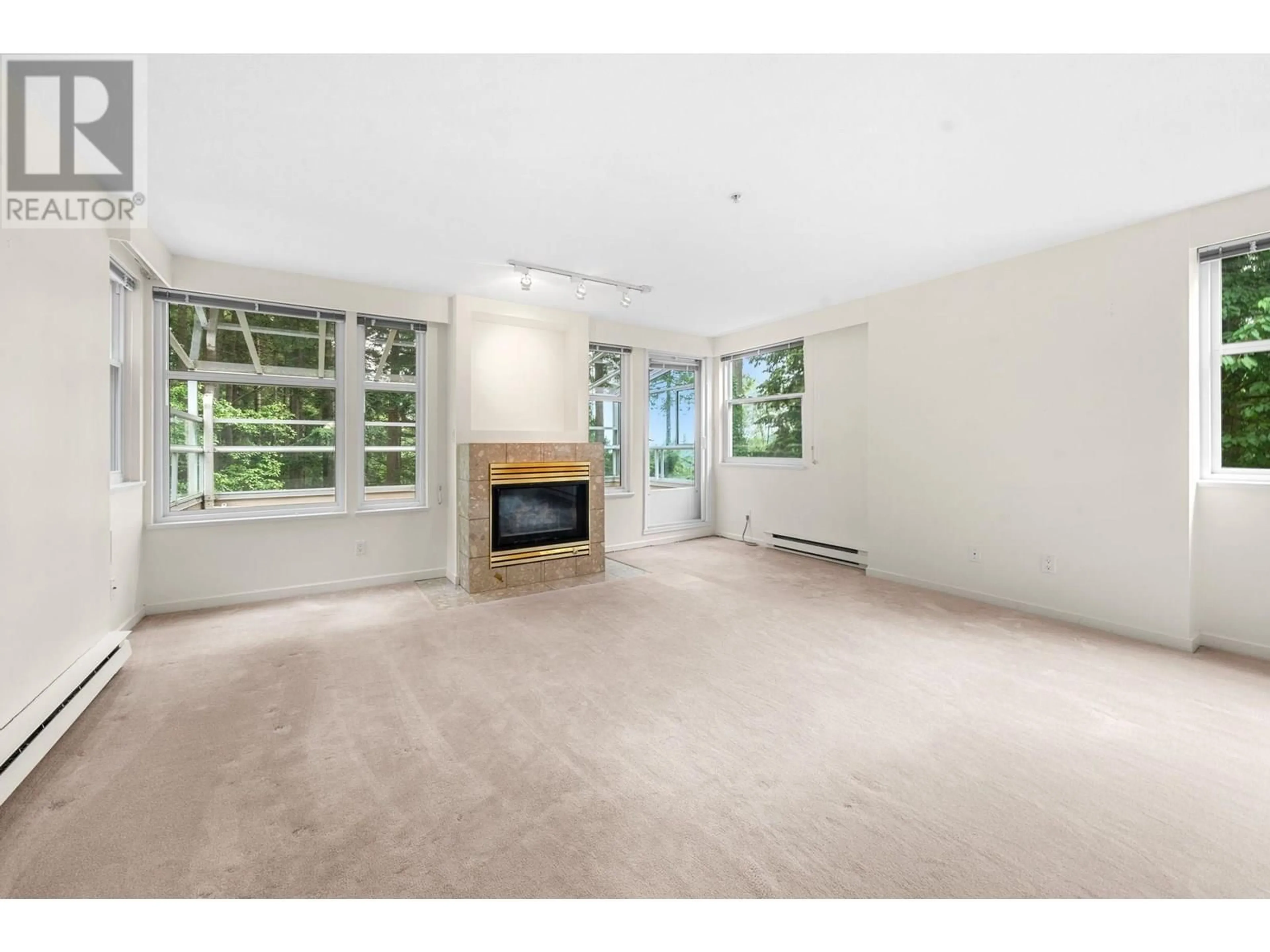 A pic of a room for 13 - 2425 EDGEMONT BOULEVARD, North Vancouver British Columbia V7P2L2