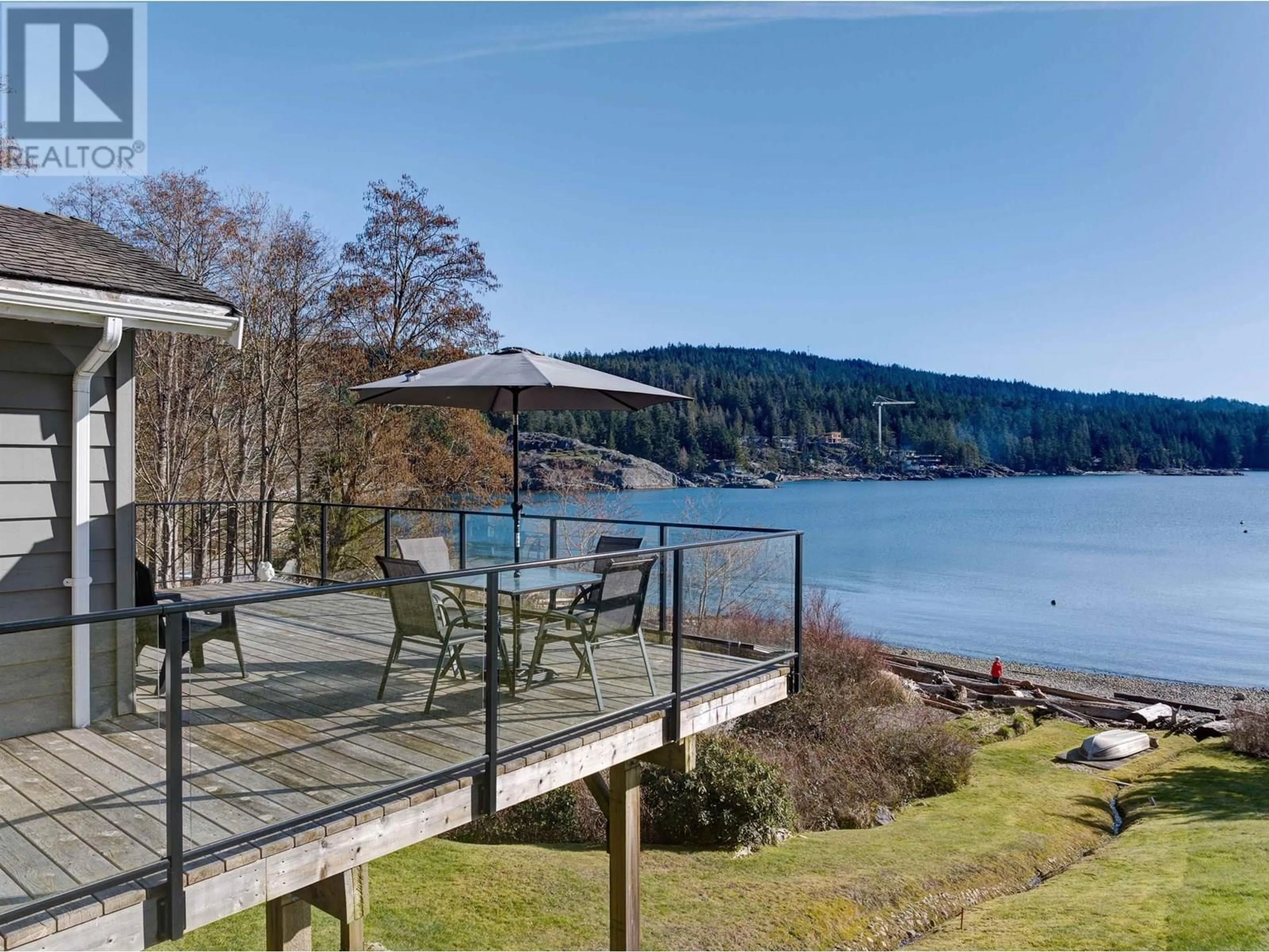 Patio, water/lake/river/ocean view for 7653 REDROOFFS ROAD, Halfmoon Bay British Columbia V7Z1C4