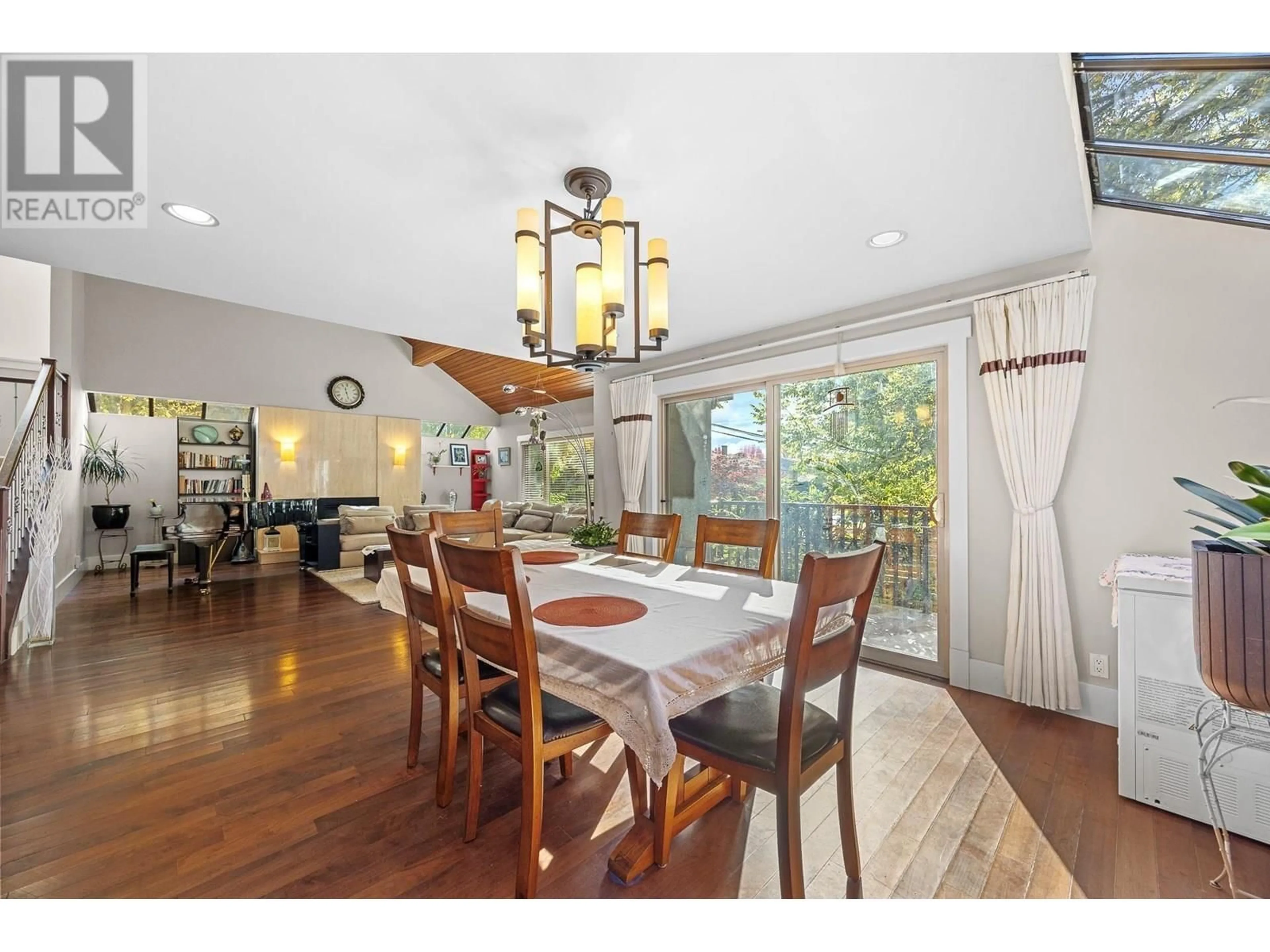 Dining room, wood/laminate floor for 5483 CARNARVON STREET, Vancouver British Columbia V6N4G1
