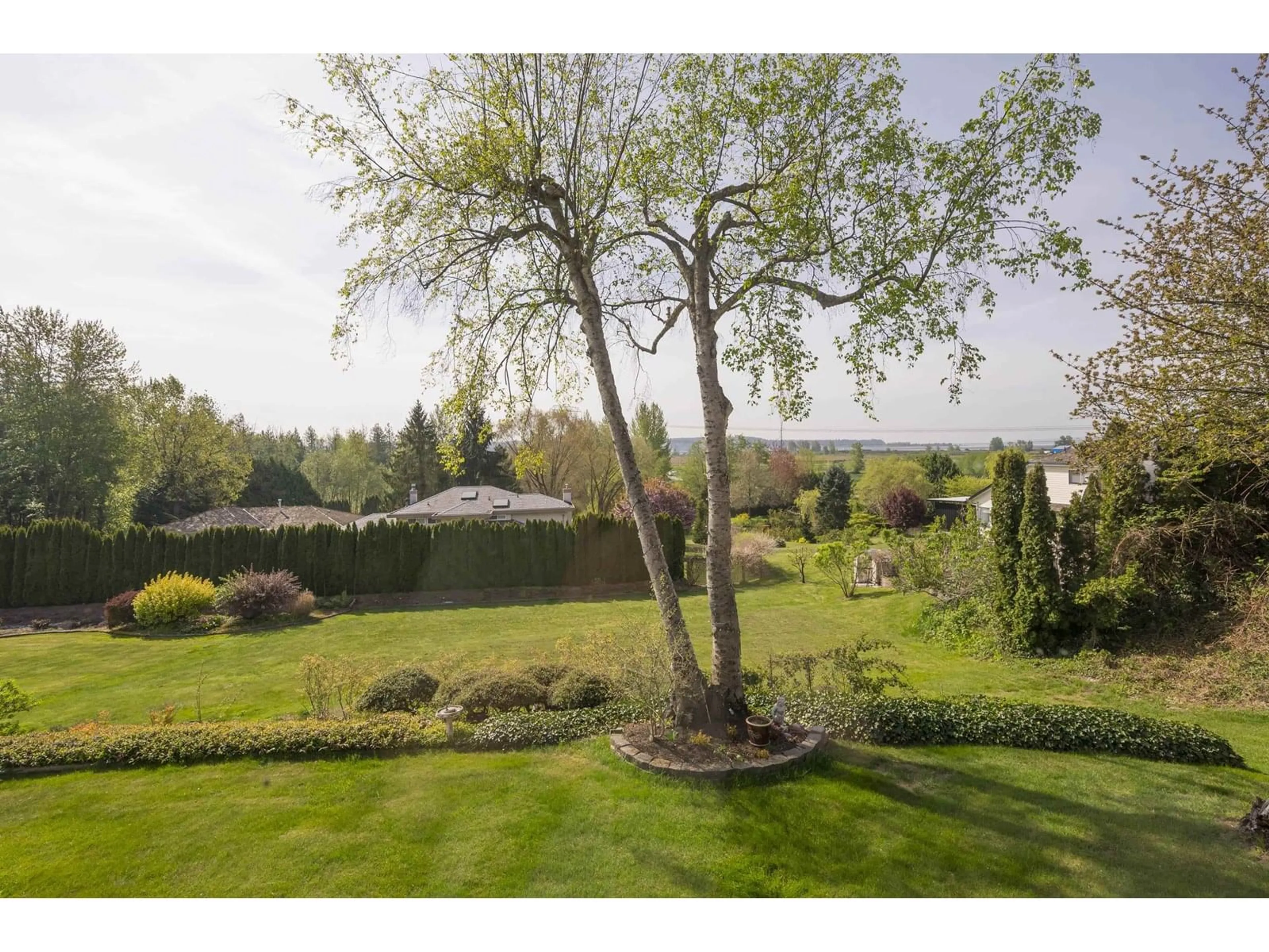 A pic from outside/outdoor area/front of a property/back of a property/a pic from drone, unknown for 13128 COUTHARD, Surrey British Columbia V3X3E6