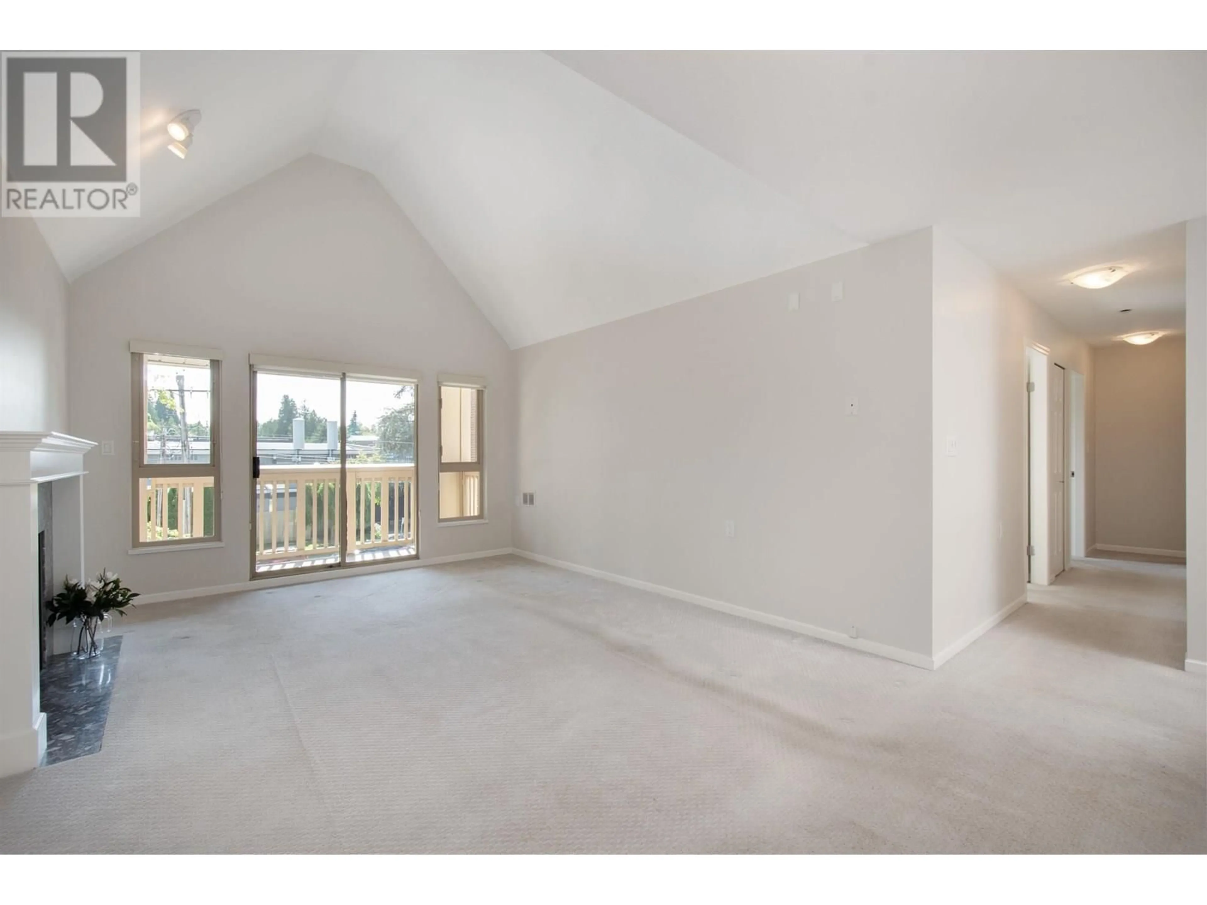 A pic of a room for 309 - 843 22ND STREET, West Vancouver British Columbia V7V4C1