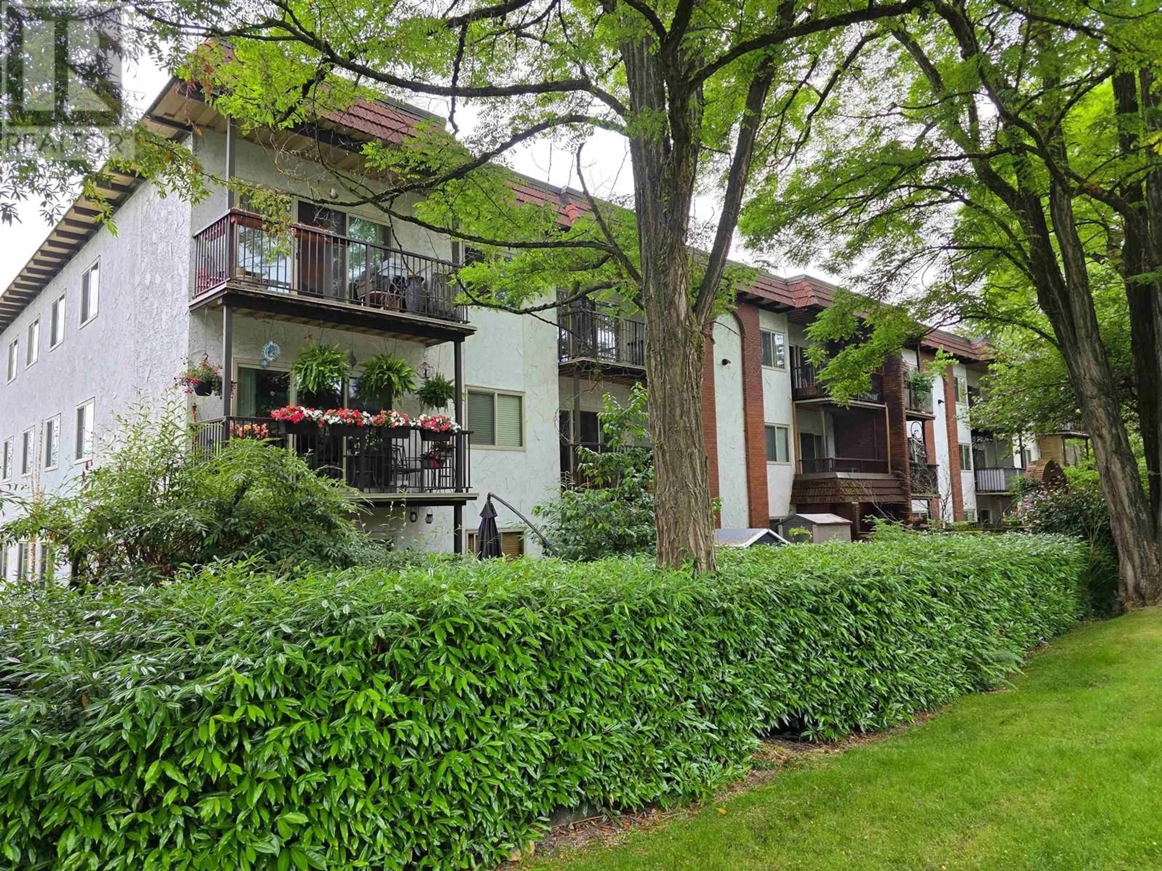 Patio, street for 309 - 225 3RD STREET, North Vancouver British Columbia V7M1E9