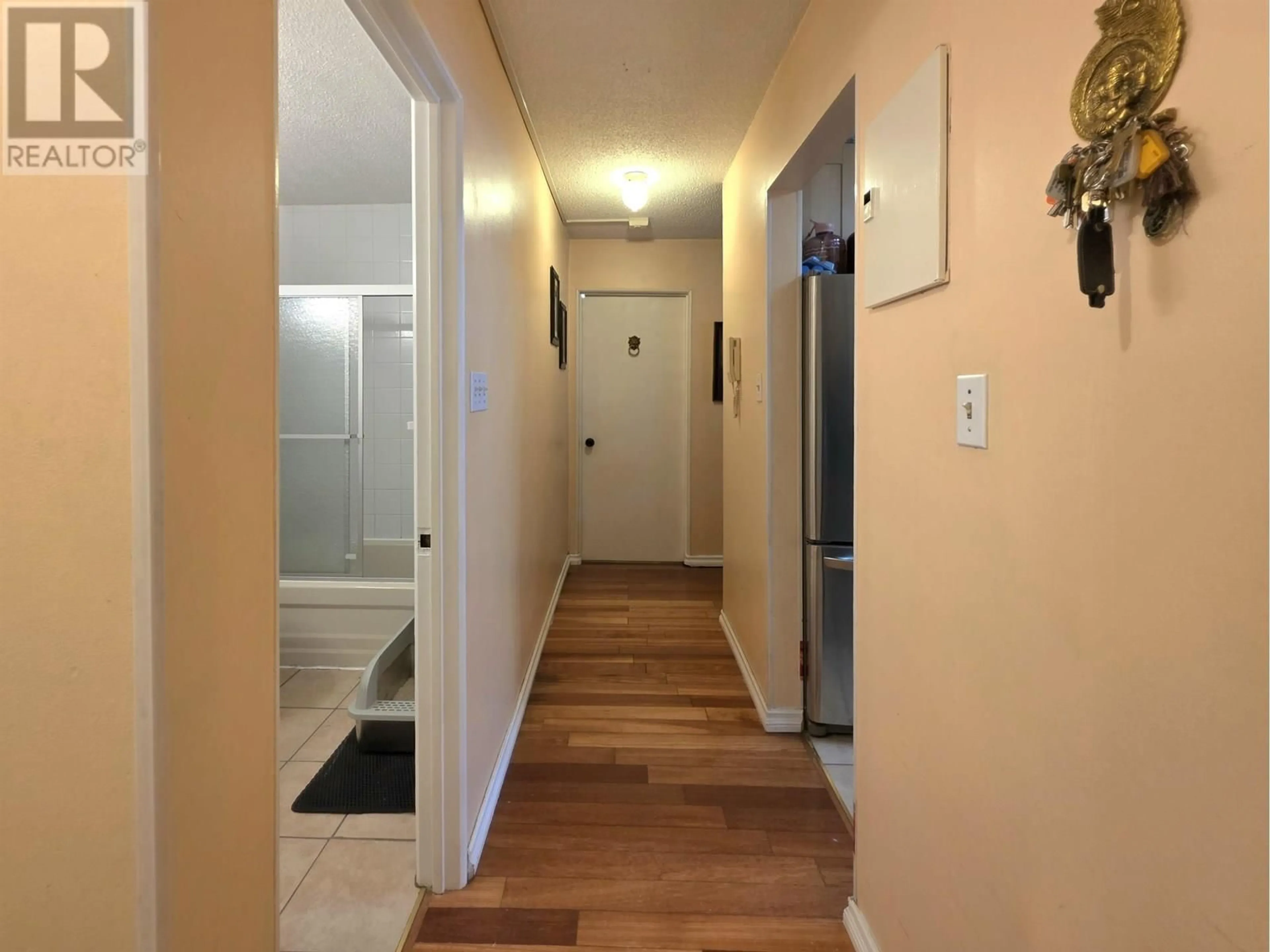 Indoor entryway for 309 - 225 3RD STREET, North Vancouver British Columbia V7M1E9