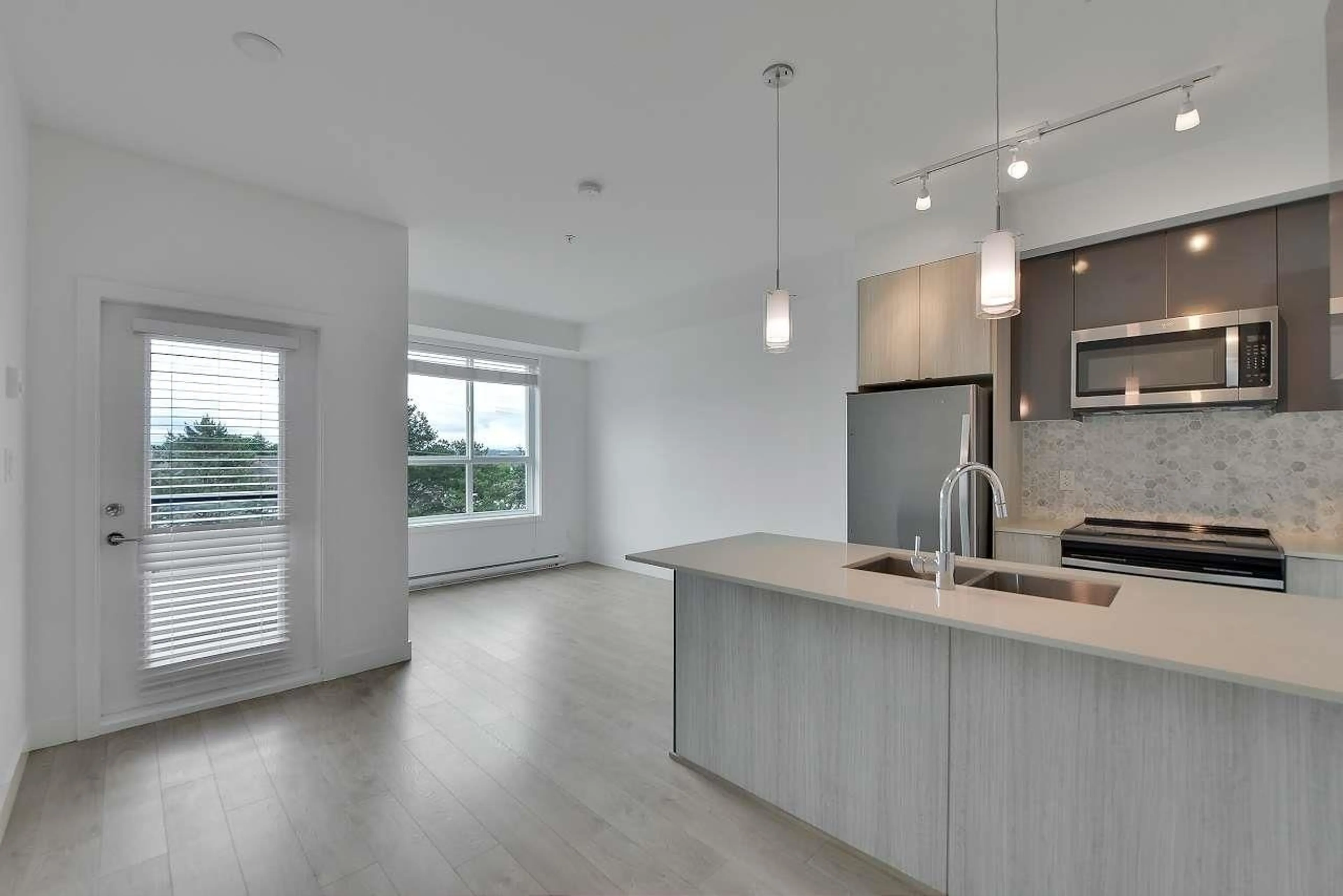 Open concept kitchen, unknown for 303 - 6438 195A, Surrey British Columbia V4N6R5