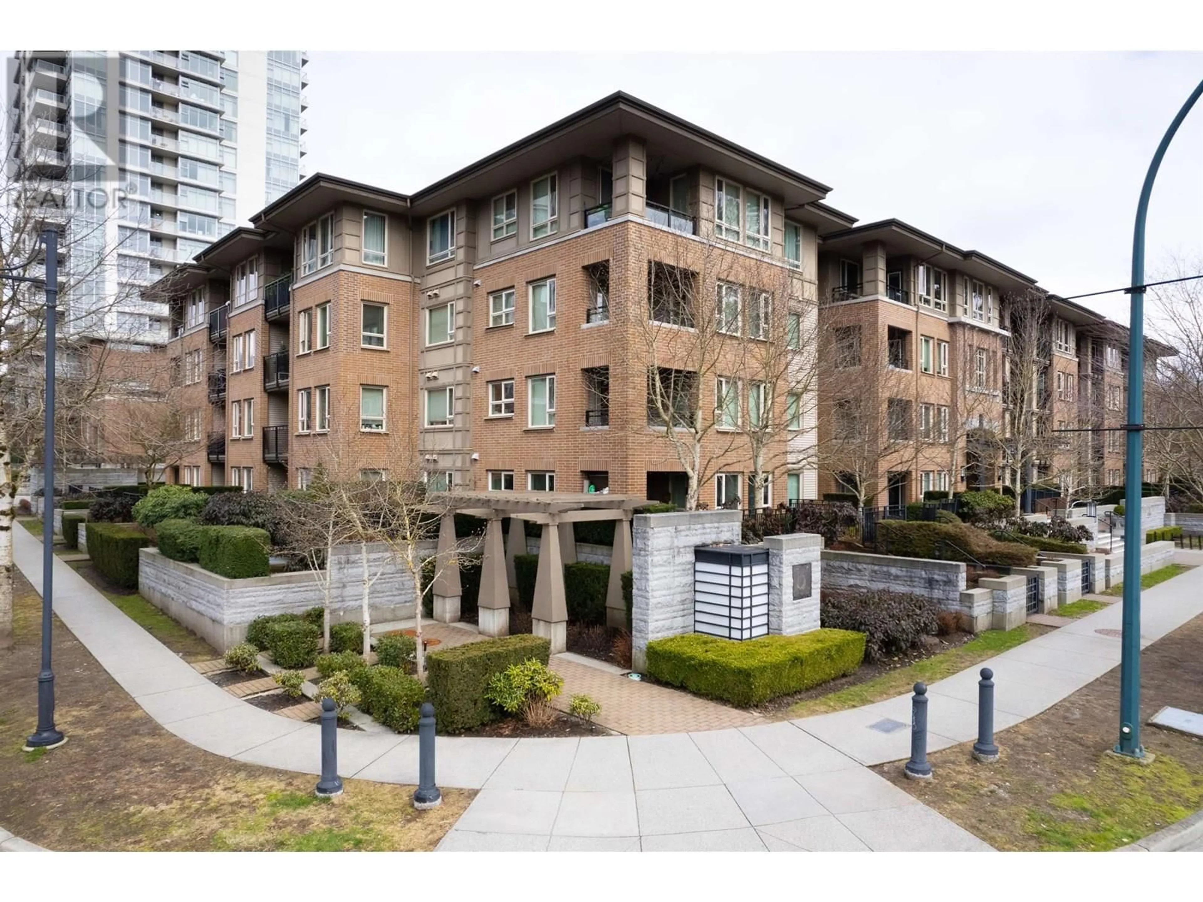 Patio, street for 403 - 3105 LINCOLN AVENUE, Coquitlam British Columbia V3B0E1