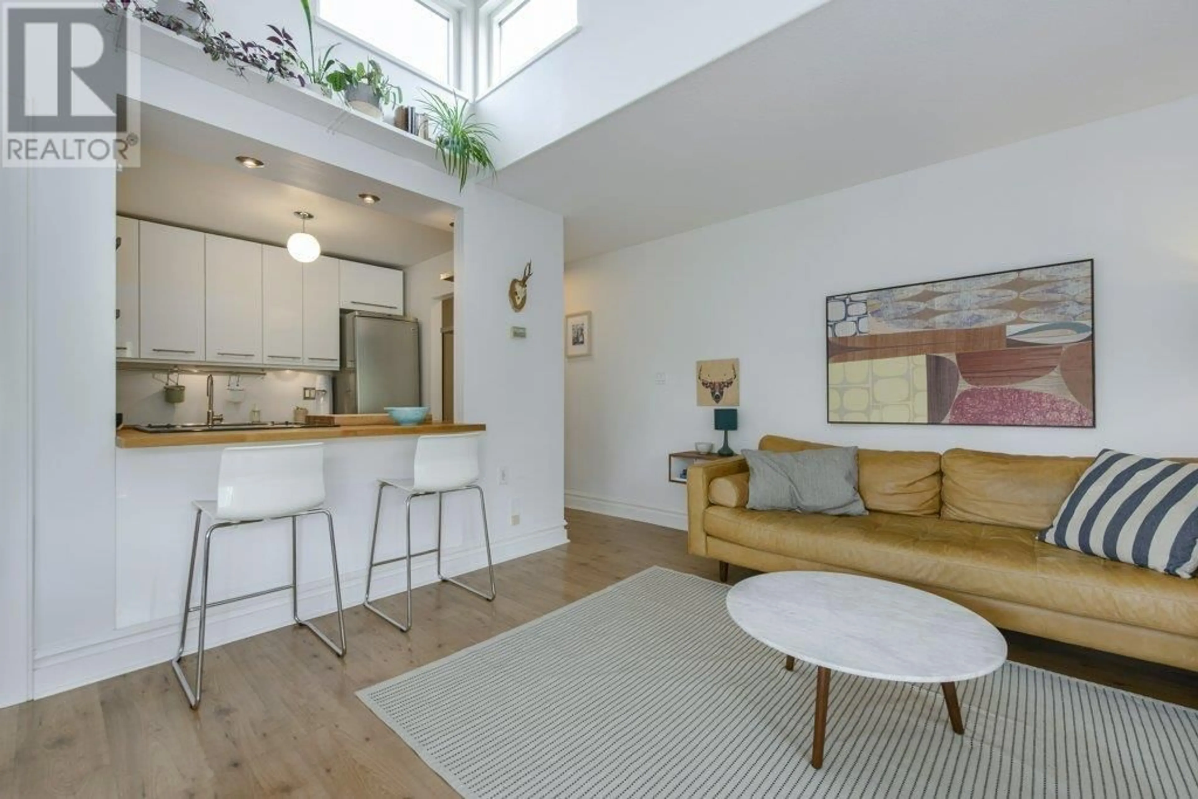 Unknown for 305 - 1622 FRANCES STREET, Vancouver British Columbia V5L1Z4