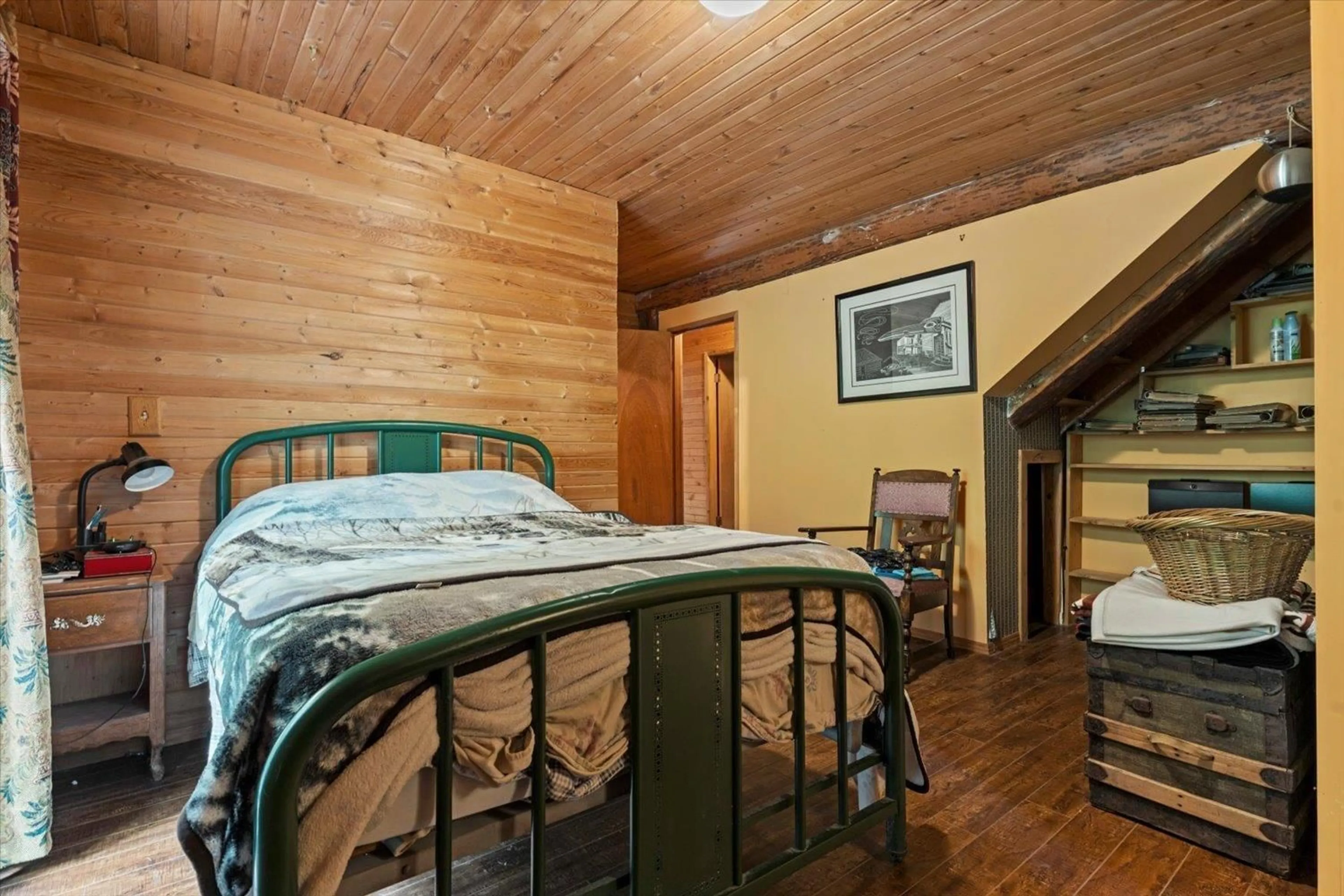 Bedroom with bed, wood/laminate floor for 3834 KAREN DRIVE, Cultus Lake British Columbia V2R5A5