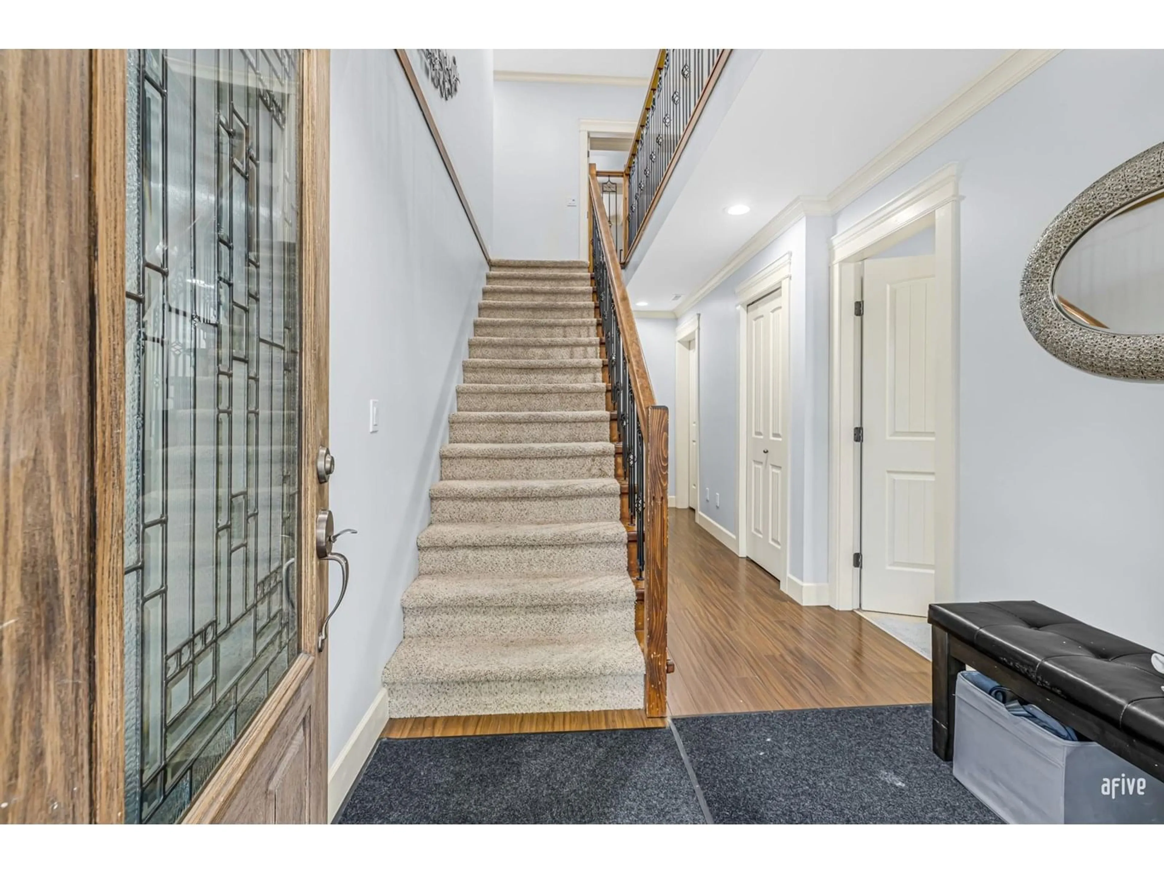 Indoor foyer for 32776 HOOD, Mission British Columbia V2V7R9