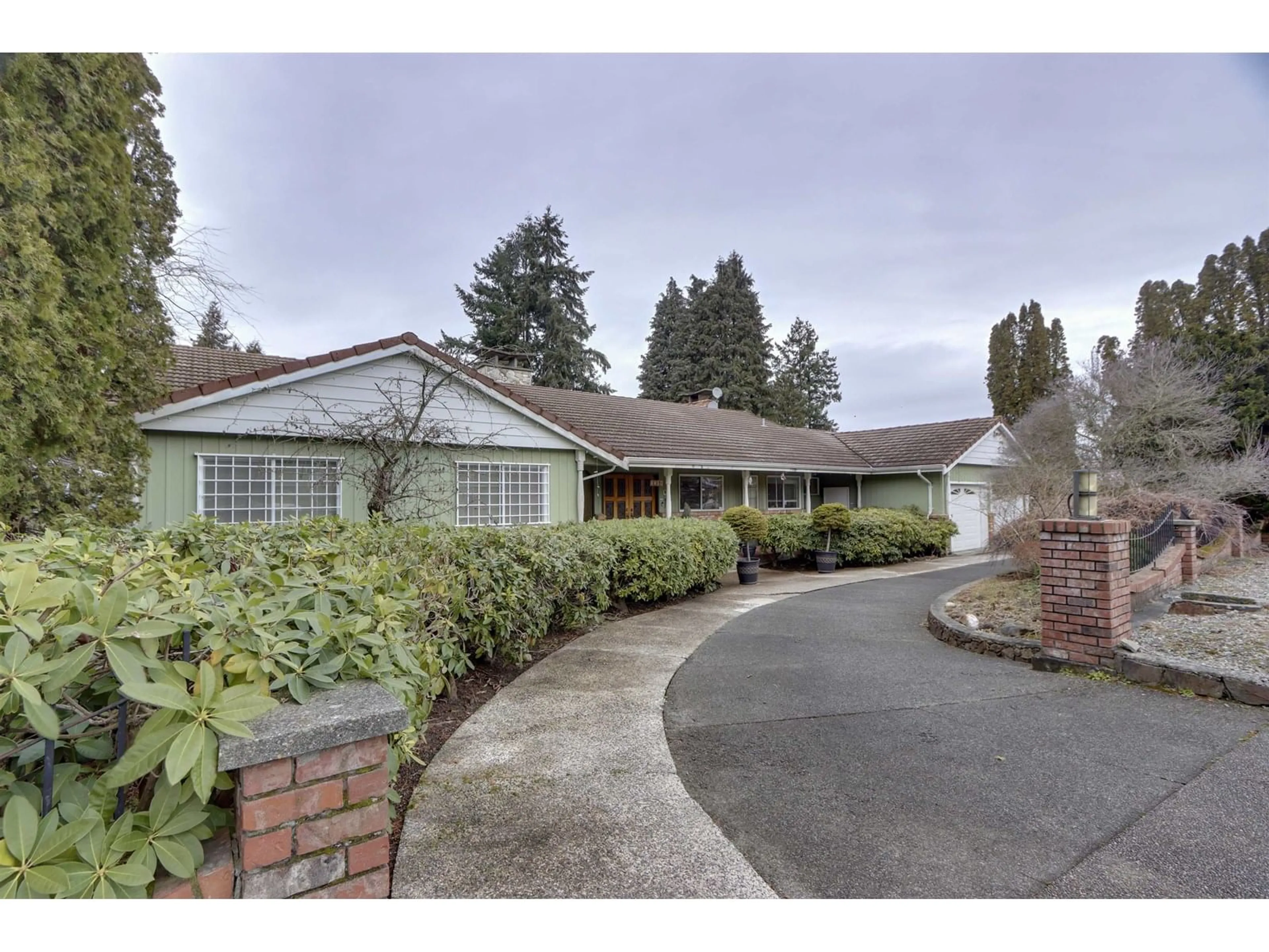 A pic from outside/outdoor area/front of a property/back of a property/a pic from drone, street for 8850 DELVISTA, Delta British Columbia V4C4A5