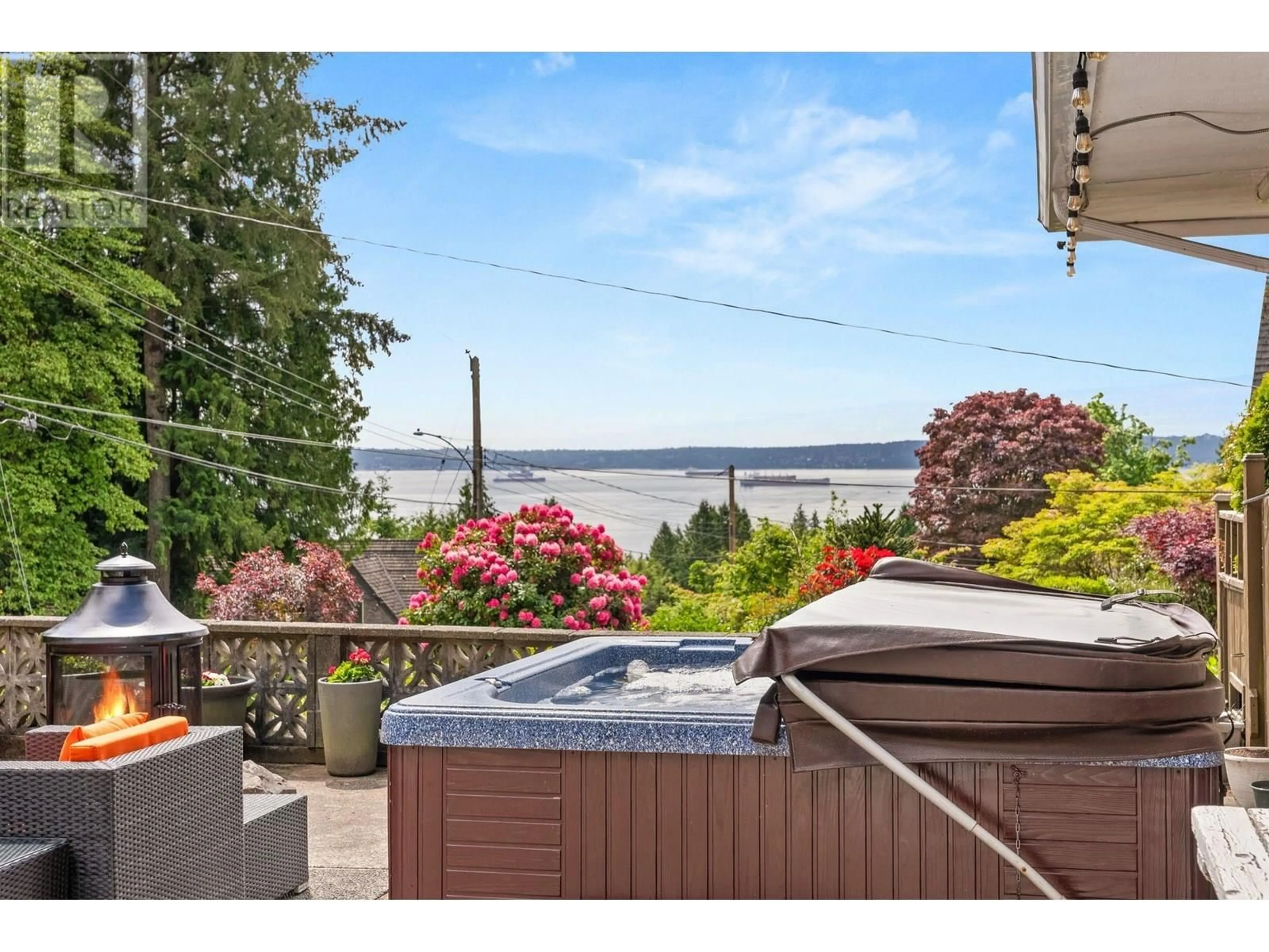 Patio, water/lake/river/ocean view for 4780 ESTEVAN PLACE, West Vancouver British Columbia V7W1G9