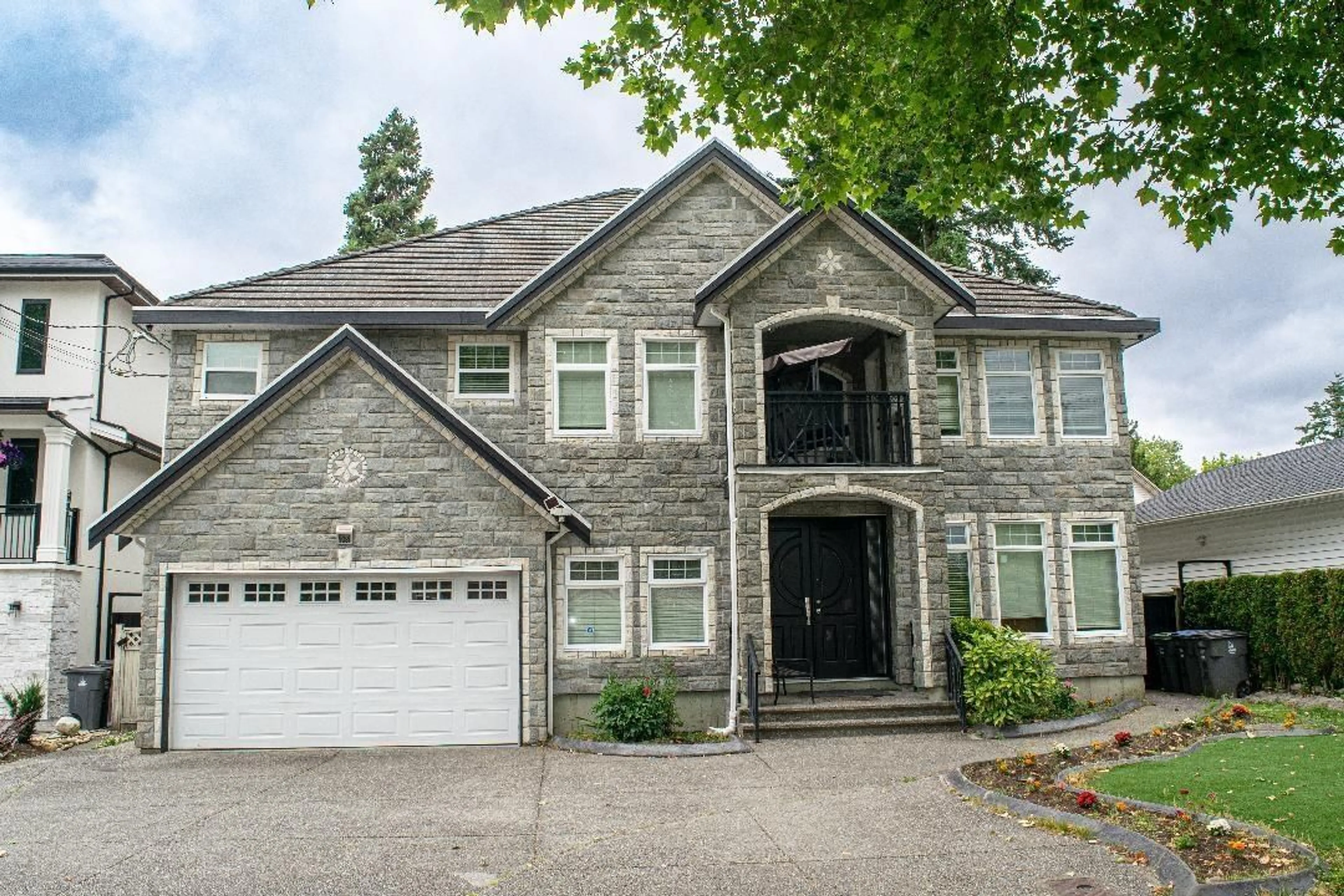Unknown for 9081 124, Surrey British Columbia V3V6M9