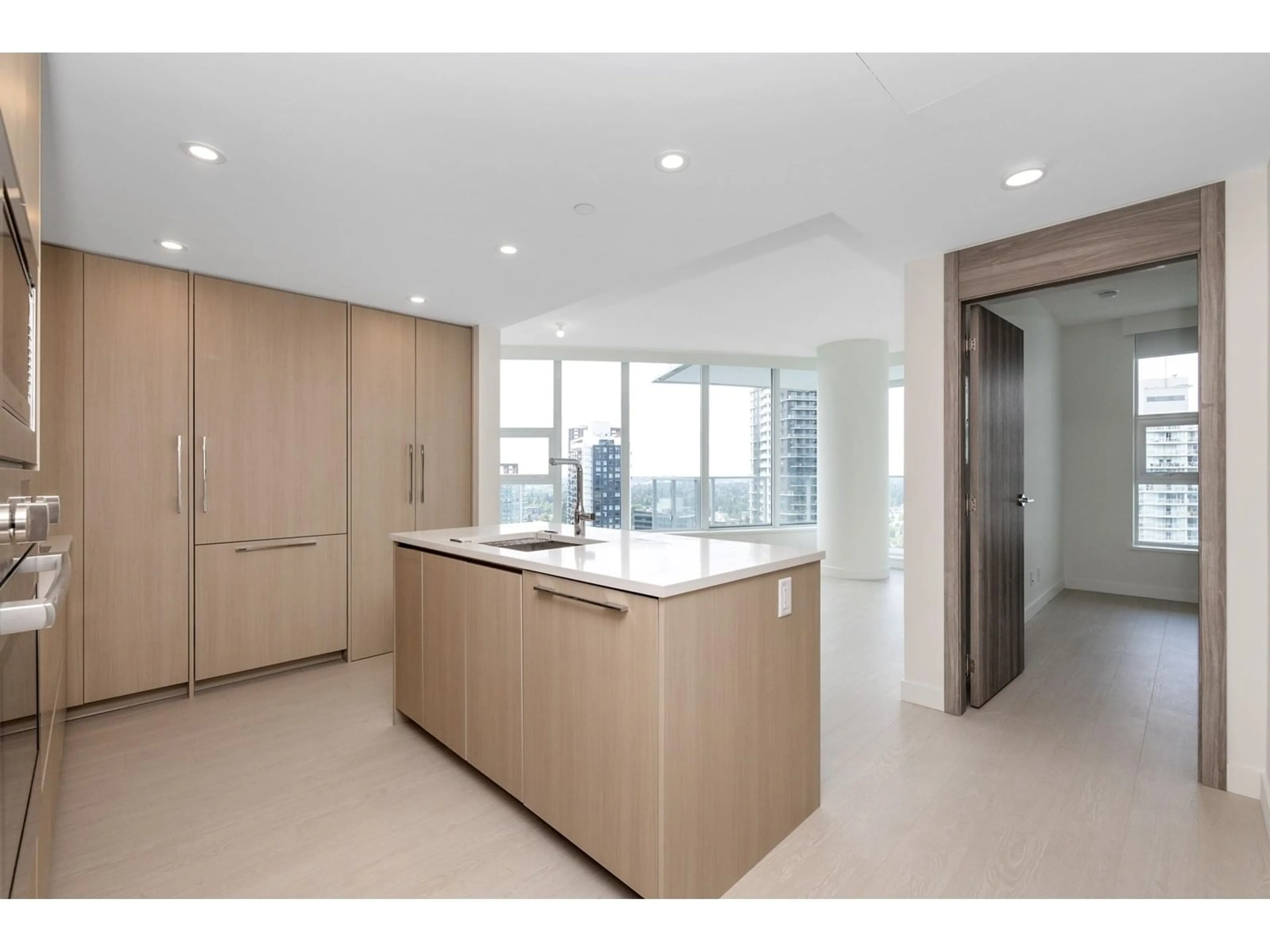 Open concept kitchen, ceramic/tile floor for 3108 - 13768 100, Surrey British Columbia V3T0V2