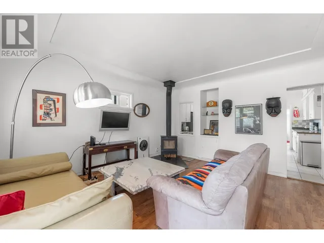 7429 FRASER STREET, Vancouver 3
