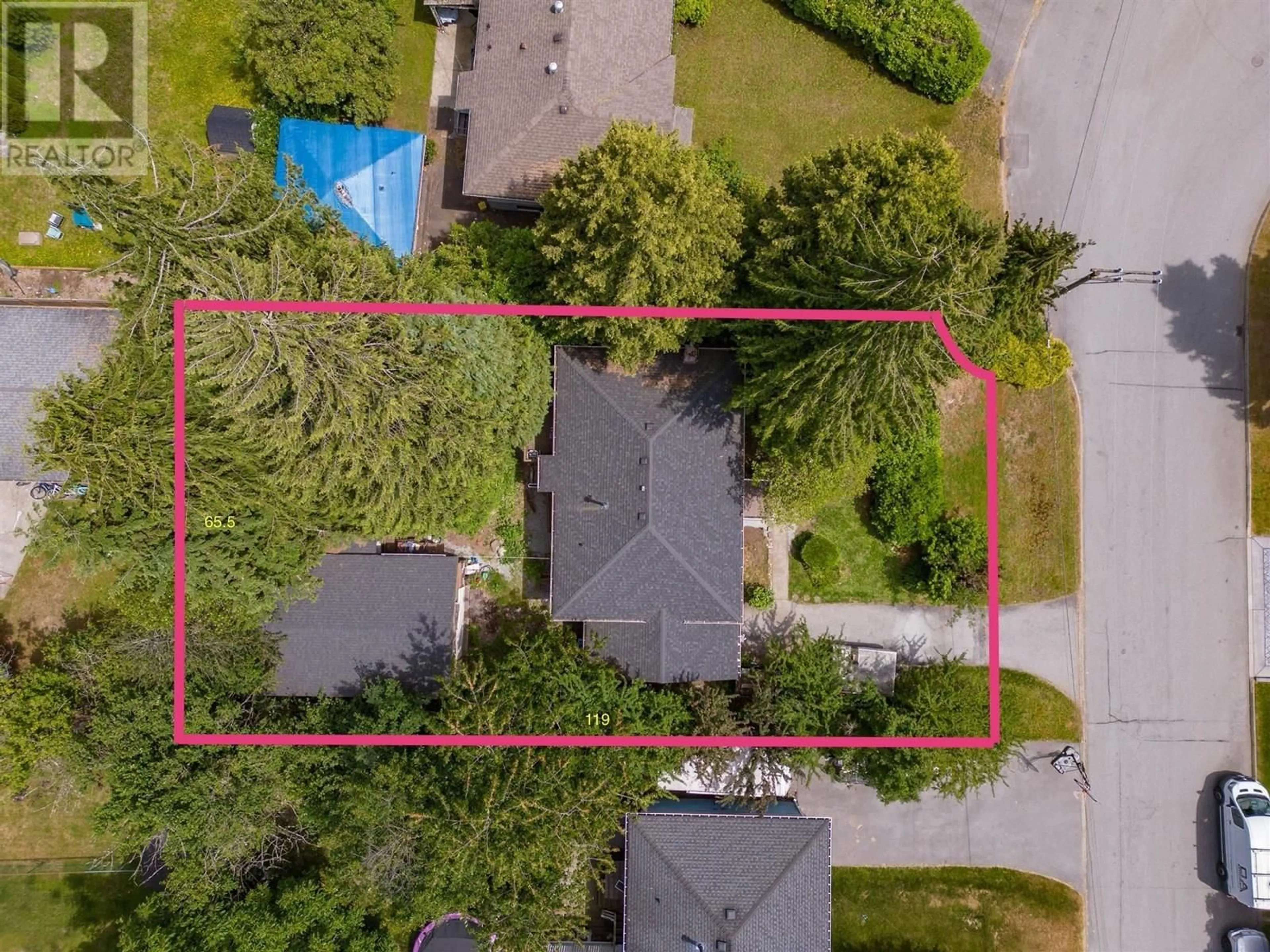 A pic from outside/outdoor area/front of a property/back of a property/a pic from drone, street for 2041 QUINTON AVENUE, Coquitlam British Columbia V3J3K6